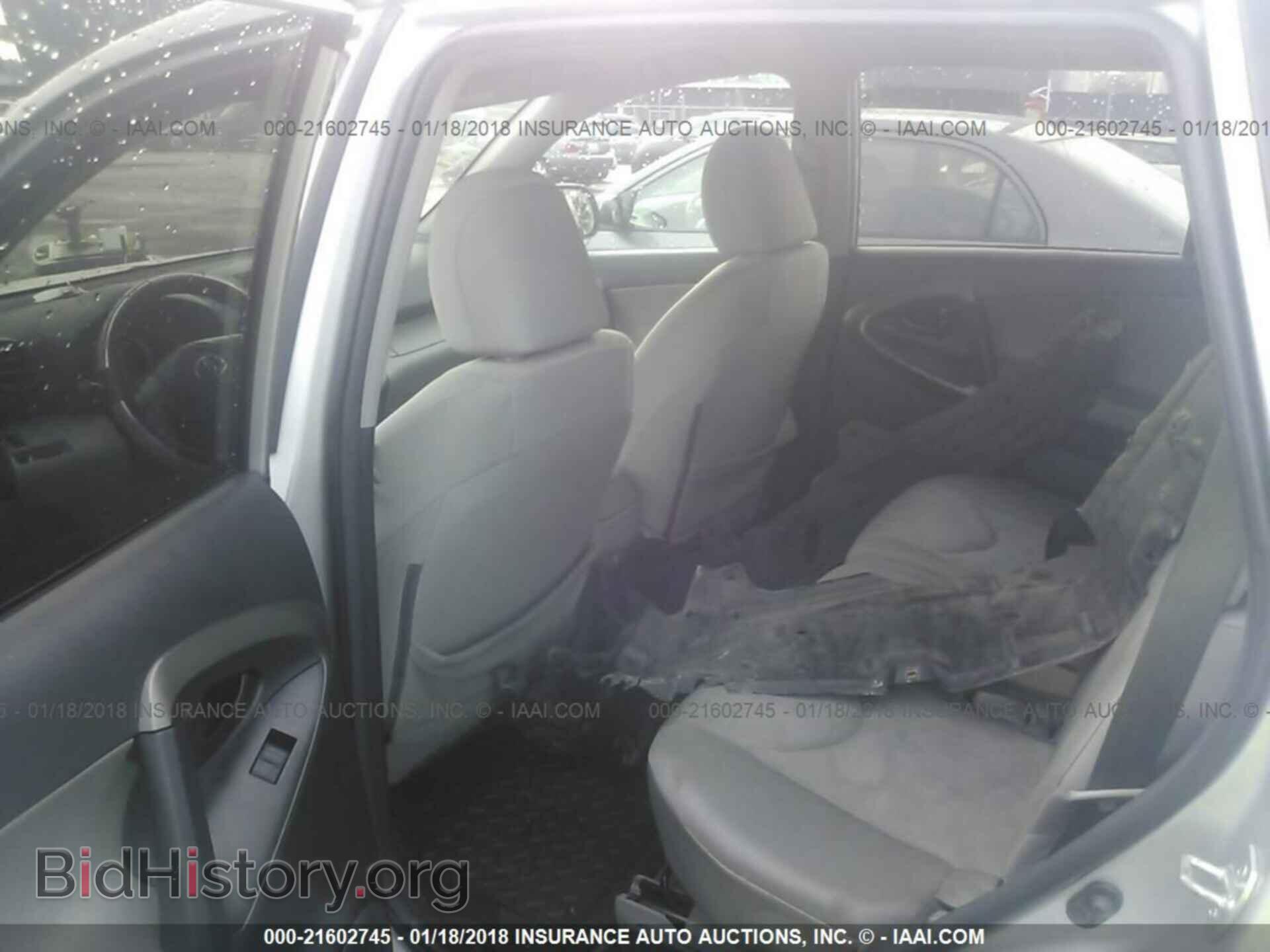 2011 Toyota Rav4 - VIN: 2T3BF4DV6BW153355 - Фото 8