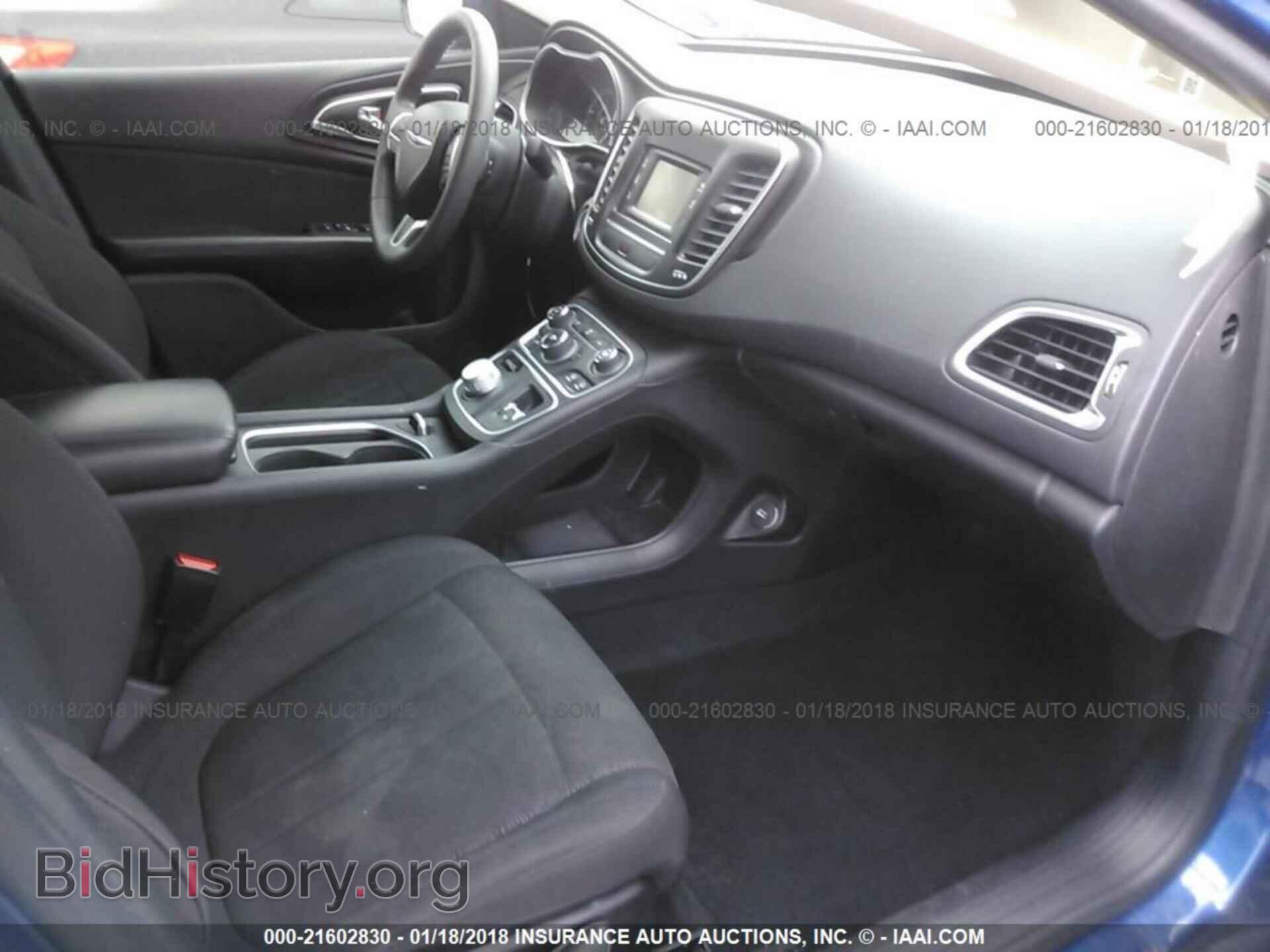 2015 Chrysler 200 - VIN: 1C3CCCAB7FN690075 - Photo 5