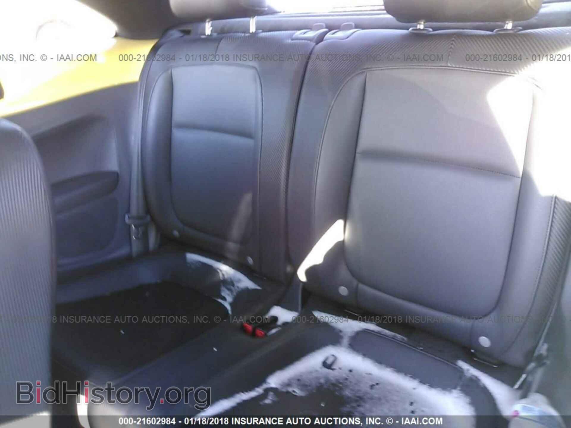 2012 Volkswagen Beetle - VIN: 3VWJP7AT5CM608967 - Фото 8