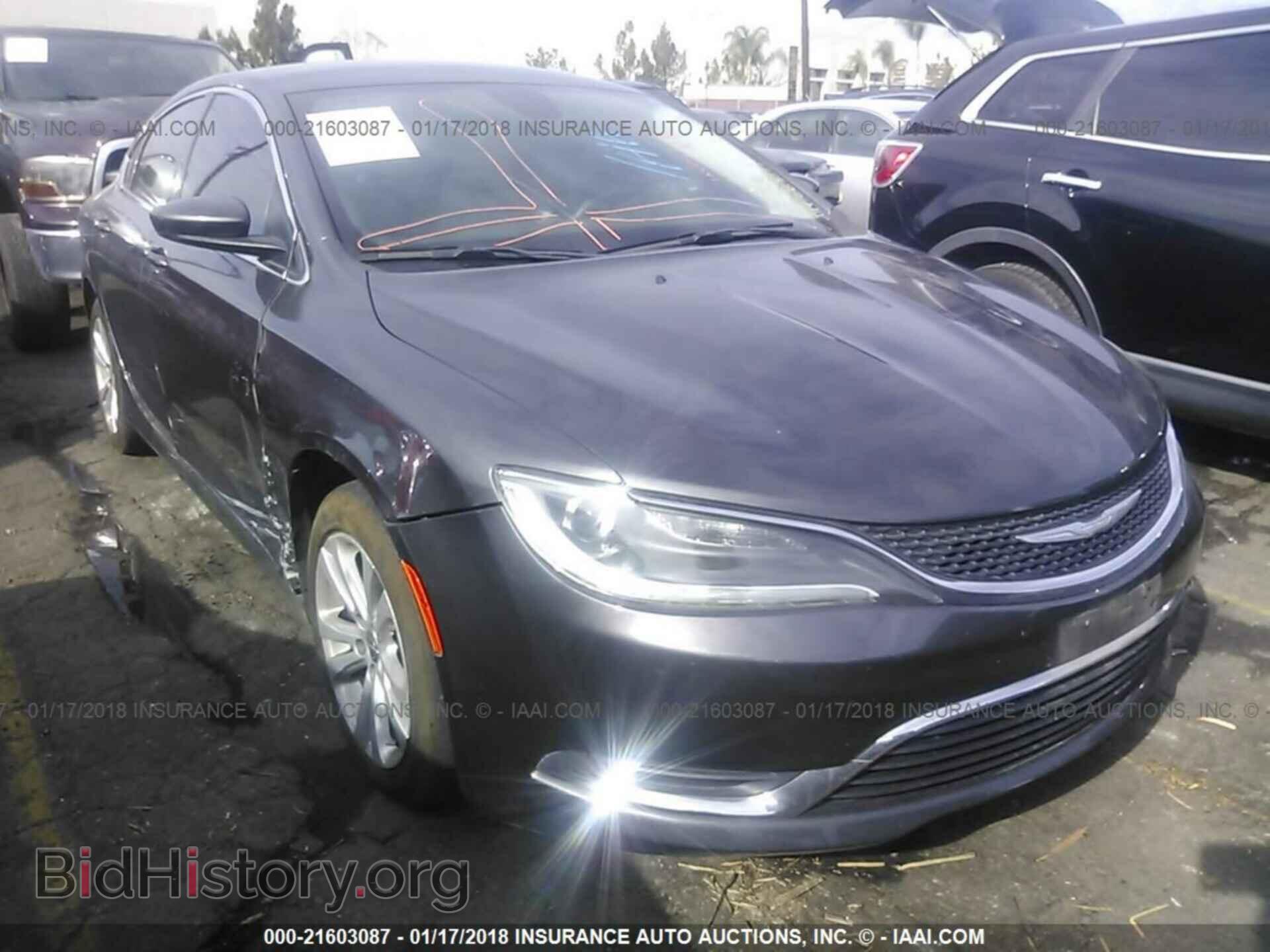 Photo 1C3CCCAB0FN667897 - Chrysler 200 2015
