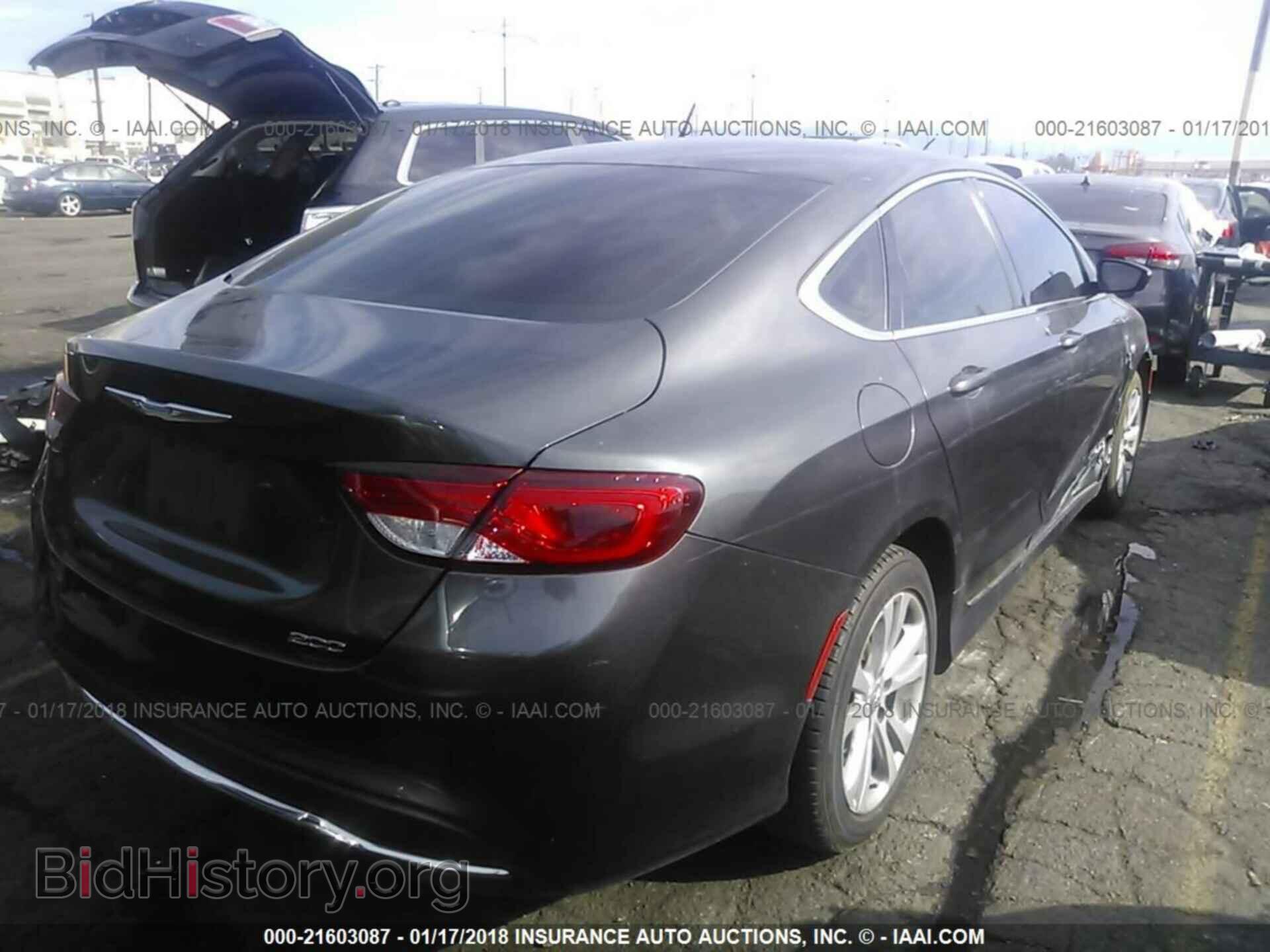 2015 Chrysler 200 - VIN: 1C3CCCAB0FN667897 - Photo 4