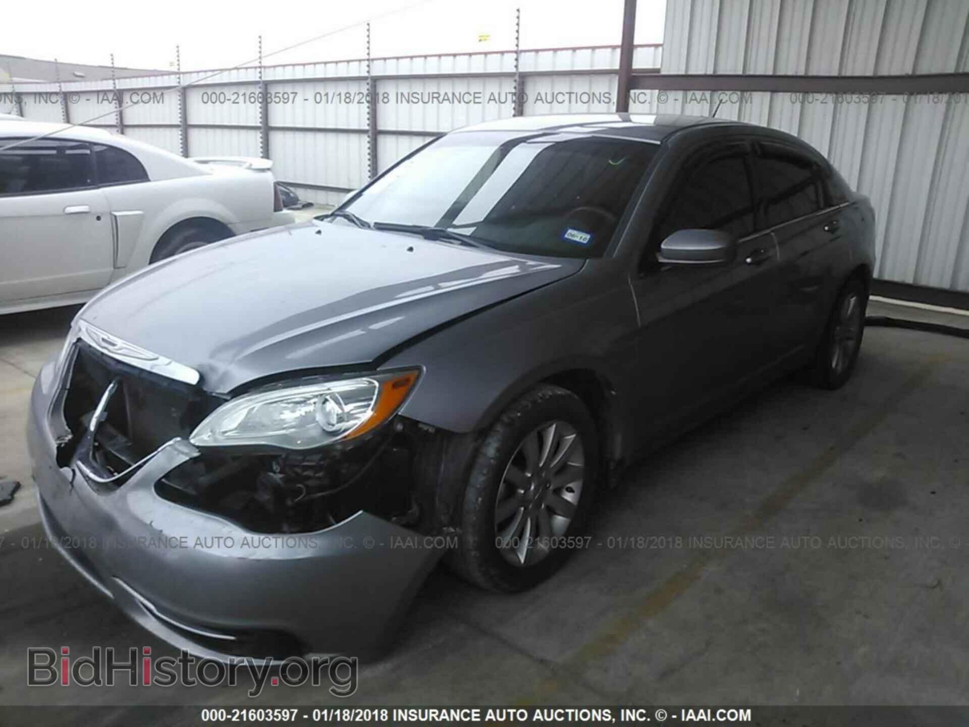 2013 Chrysler 200 - VIN: 1C3CCBBB6DN701296 - Photo 2