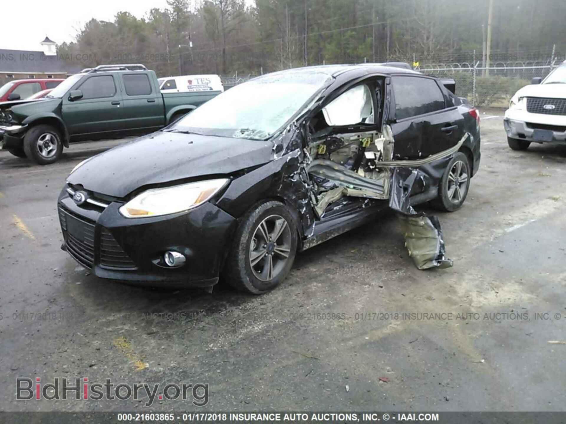 2014 Ford Focus - VIN: 1FADP3F2XEL367734 - Photo 2
