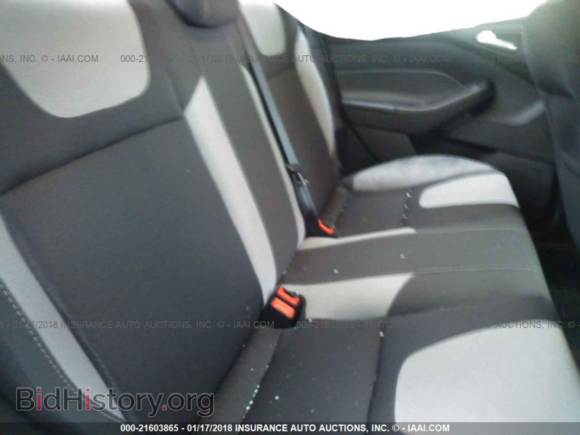 2014 Ford Focus - VIN: 1FADP3F2XEL367734 - Photo 8