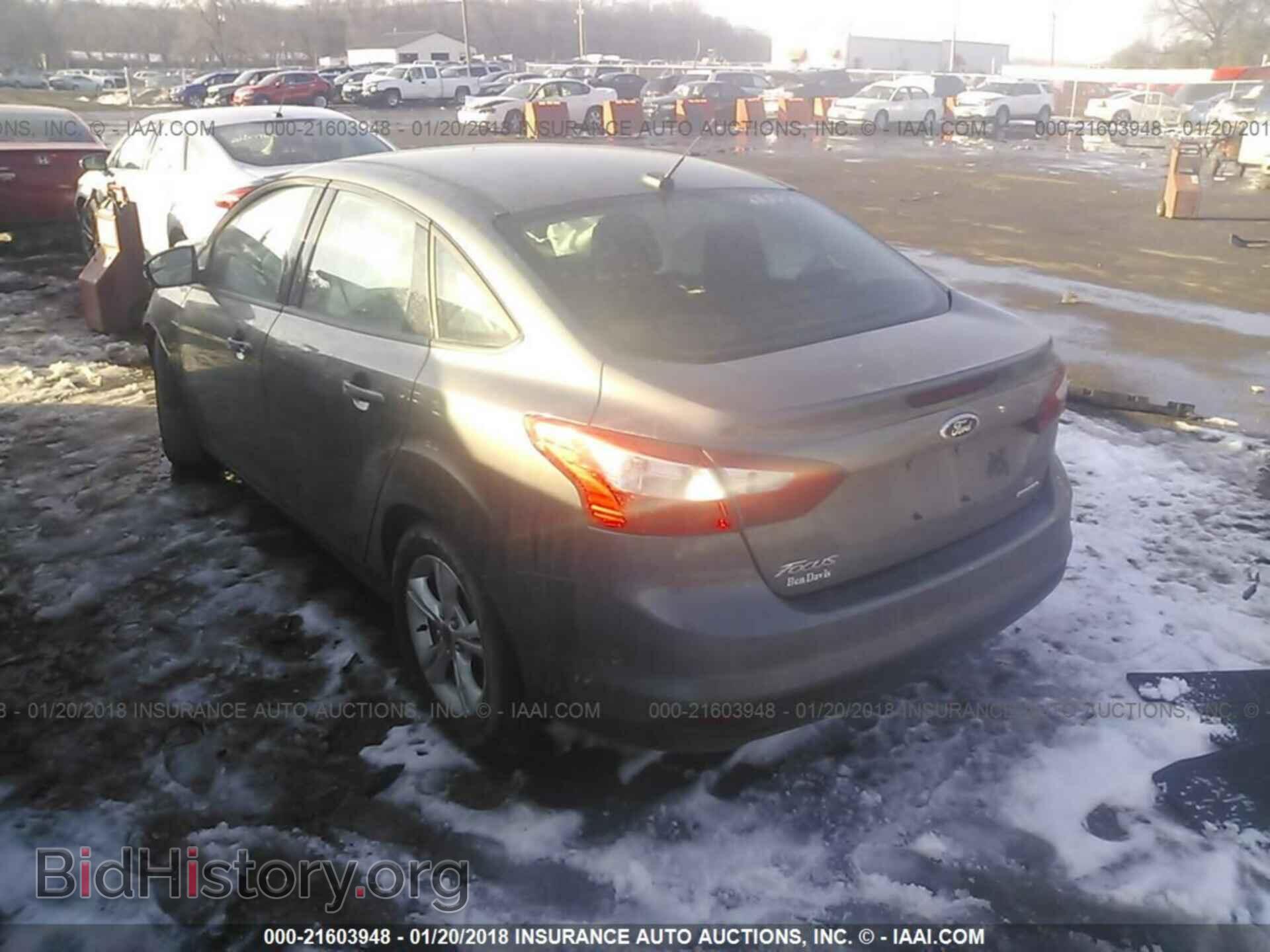 2014 Ford Focus - VIN: 1FADP3F23EL206867 - Фото 3