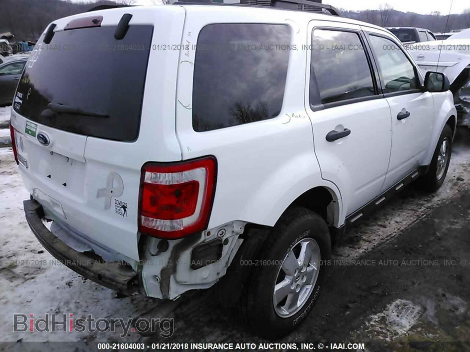2011 Ford Escape - VIN: 1FMCU9D79BKC38140 - Фото 4