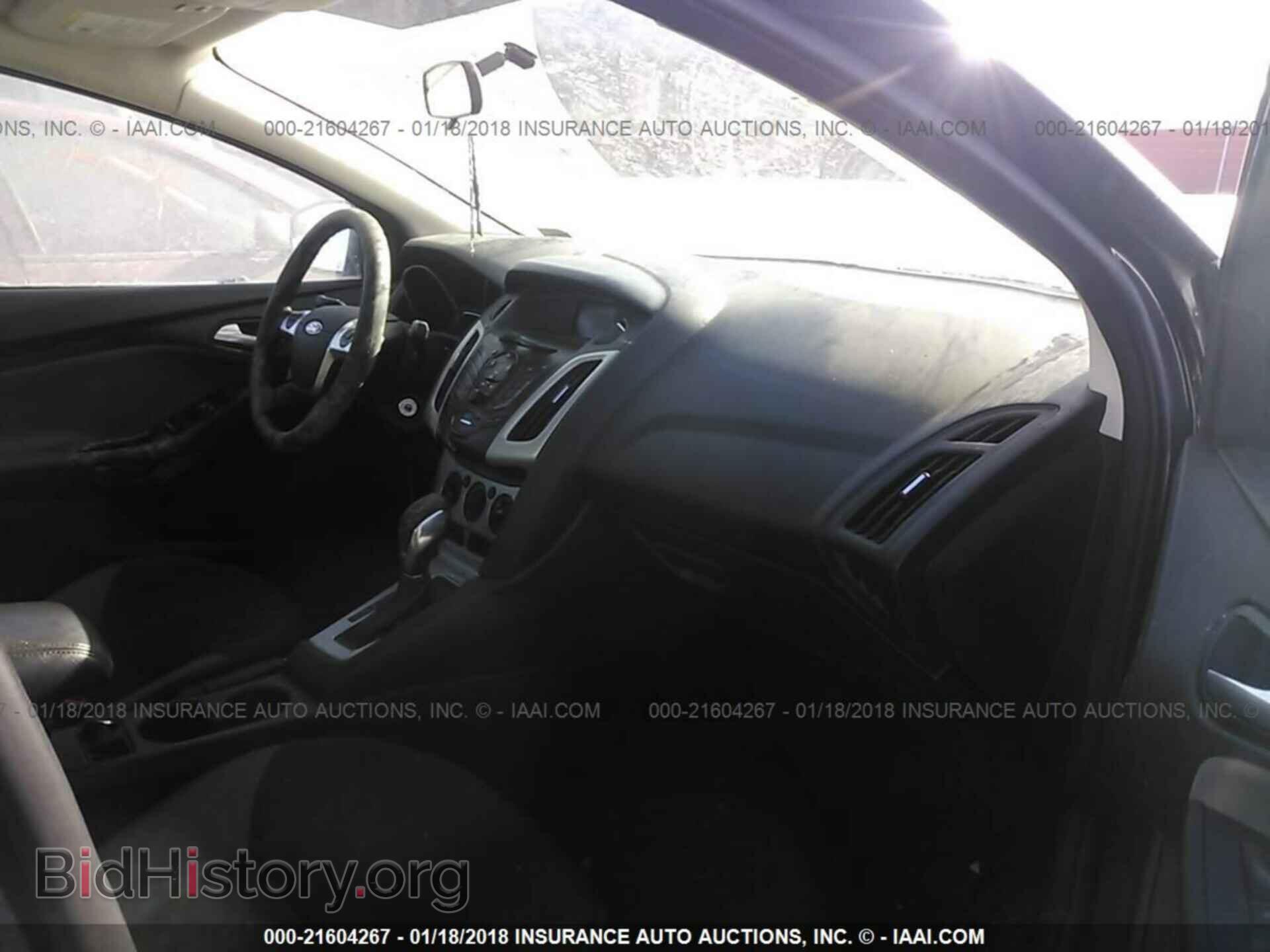 2014 Ford Focus - VIN: 1FADP3F24EL106390 - Photo 5