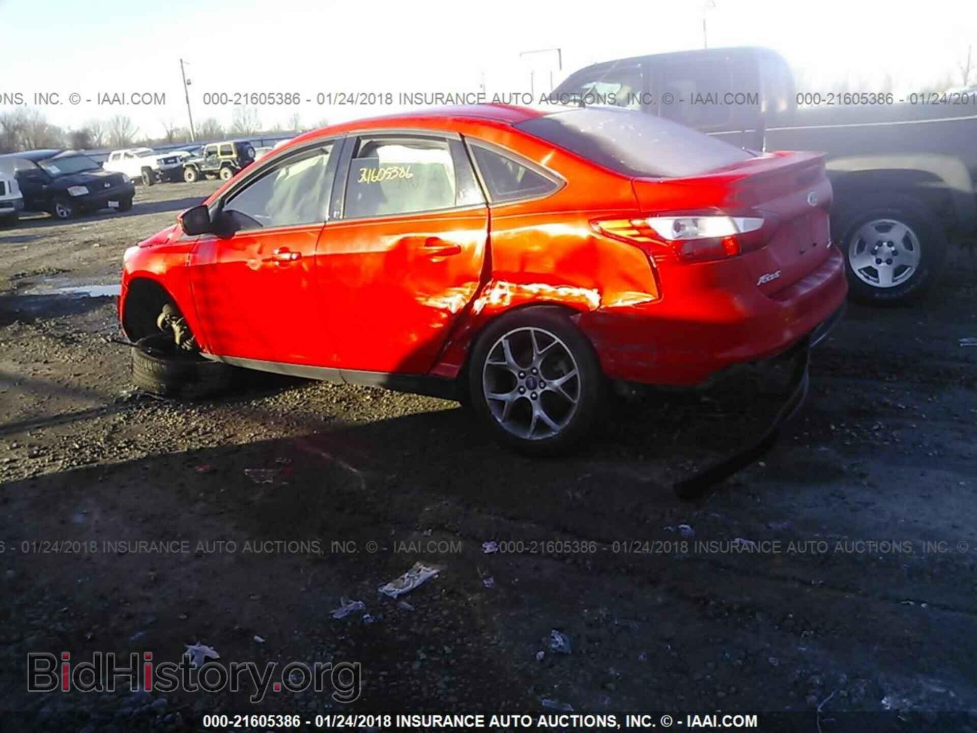 2013 Ford Focus - VIN: 1FADP3F24DL205080 - Фото 3