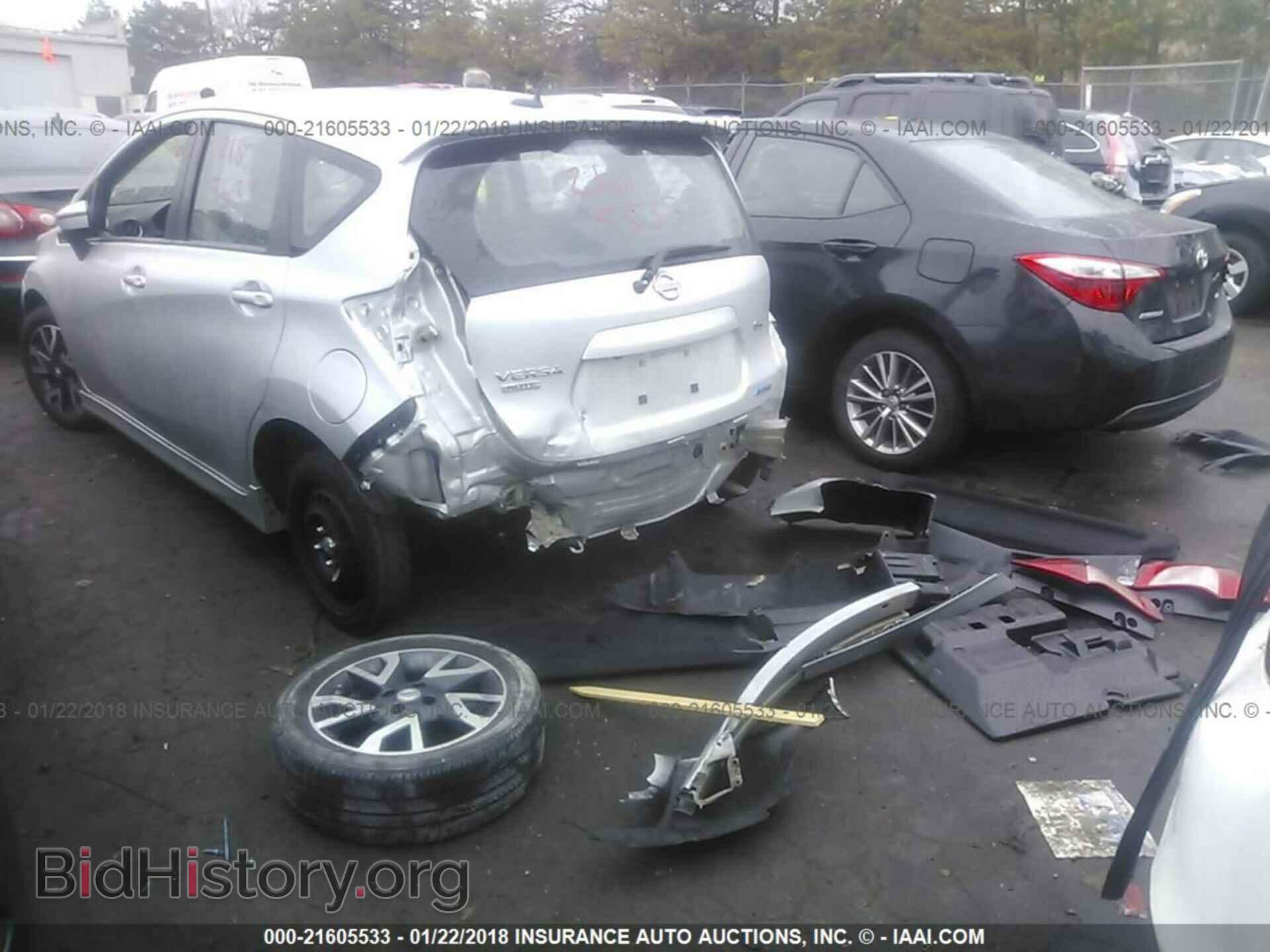 2015 Nissan Versa note - VIN: 3N1CE2CP1FL396330 - Photo 3