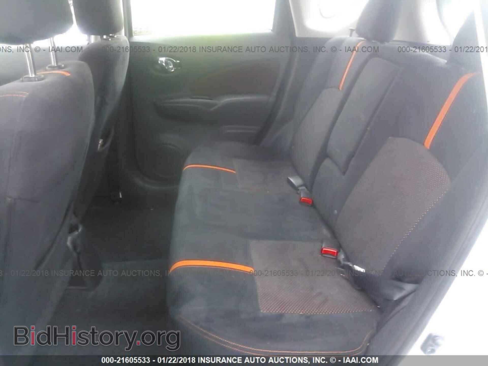 2015 Nissan Versa note - VIN: 3N1CE2CP1FL396330 - Photo 8