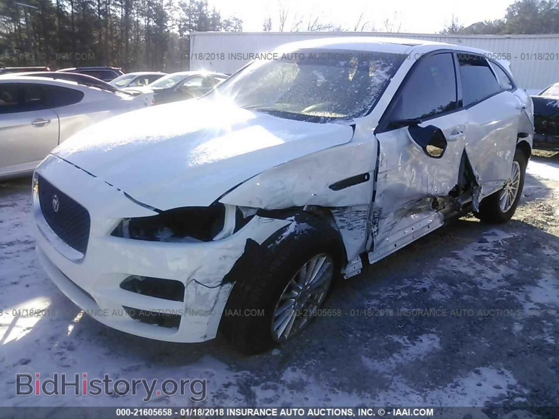 2018 Jaguar F-pace - VIN: SADCS2FX7JA253517 - Photo 2