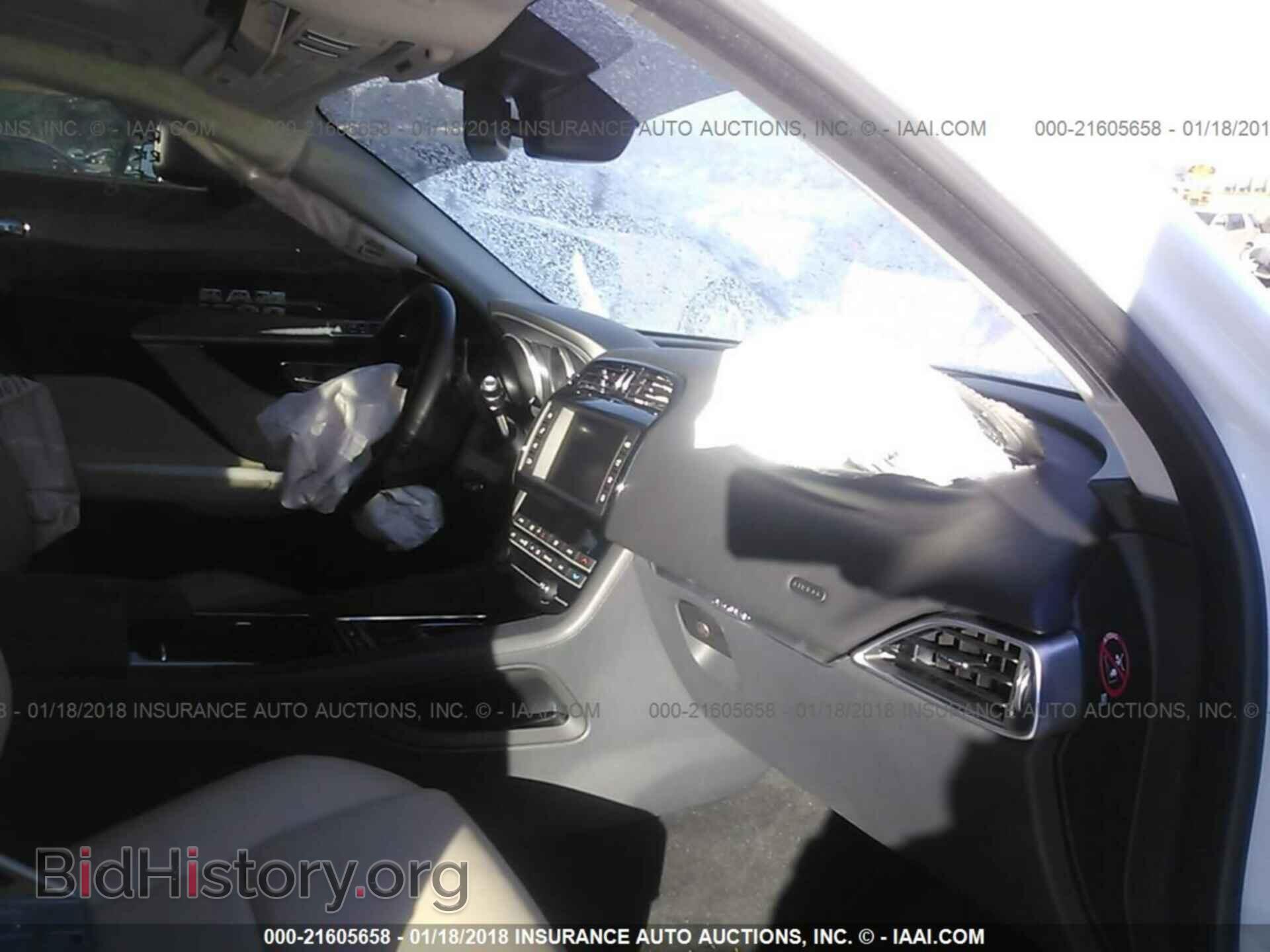 2018 Jaguar F-pace - VIN: SADCS2FX7JA253517 - Photo 5