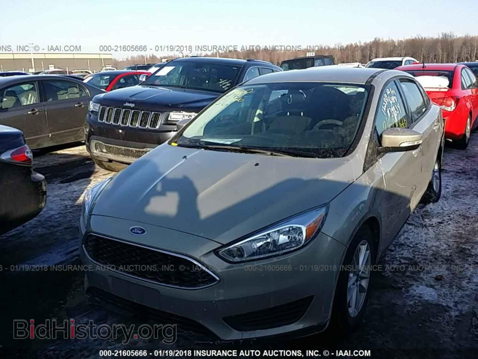 2016 Ford Focus - VIN: 1FADP3F22GL280896 - Фото 2