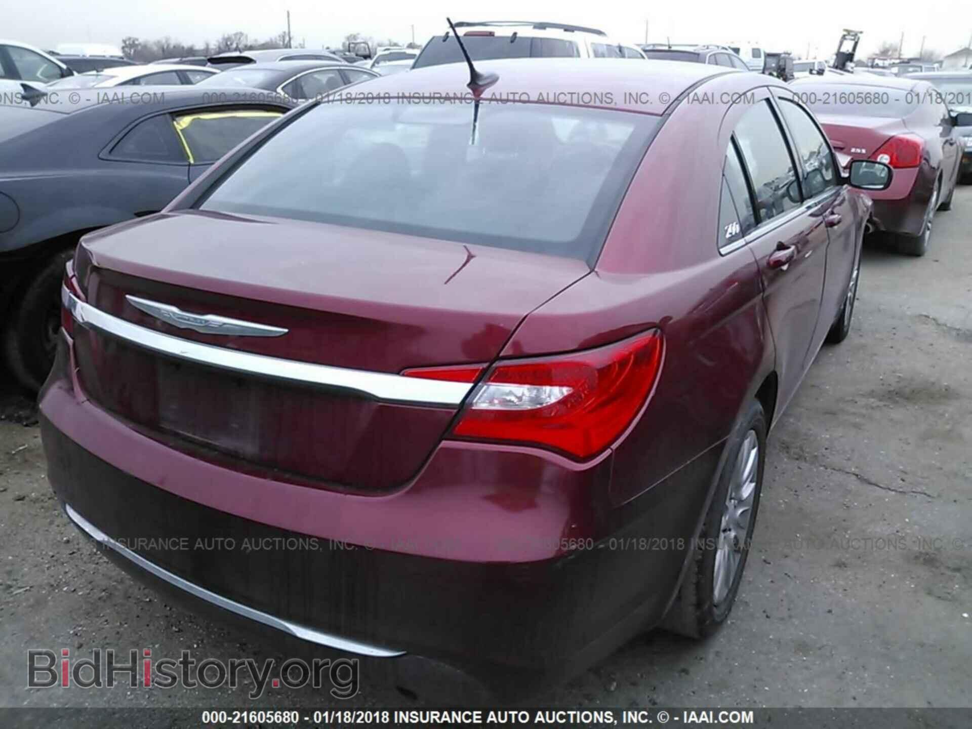 2014 Chrysler 200 - VIN: 1C3CCBAB6EN211346 - Photo 4