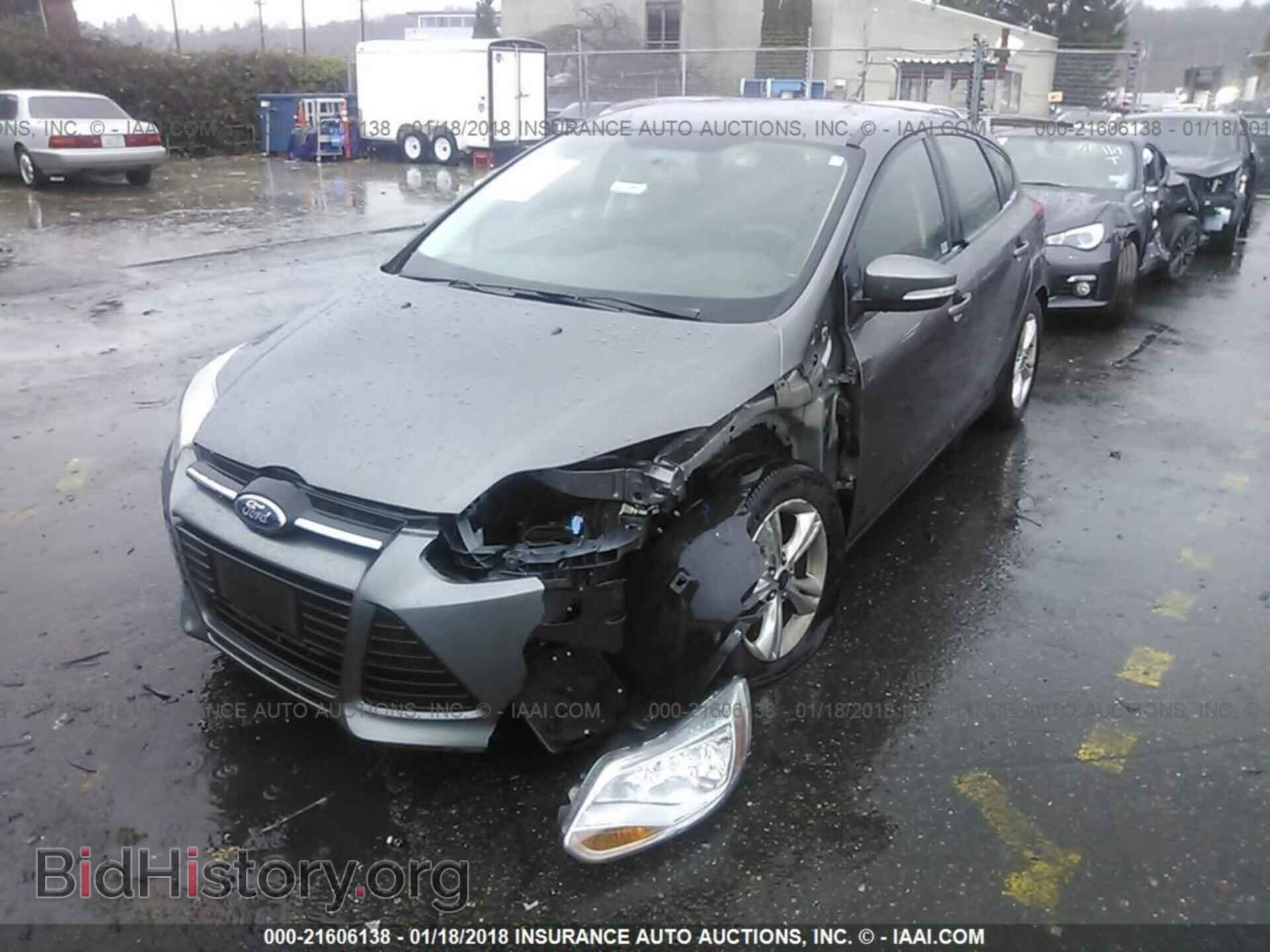 2014 Ford Focus - VIN: 1FADP3K2XEL271642 - Photo 2