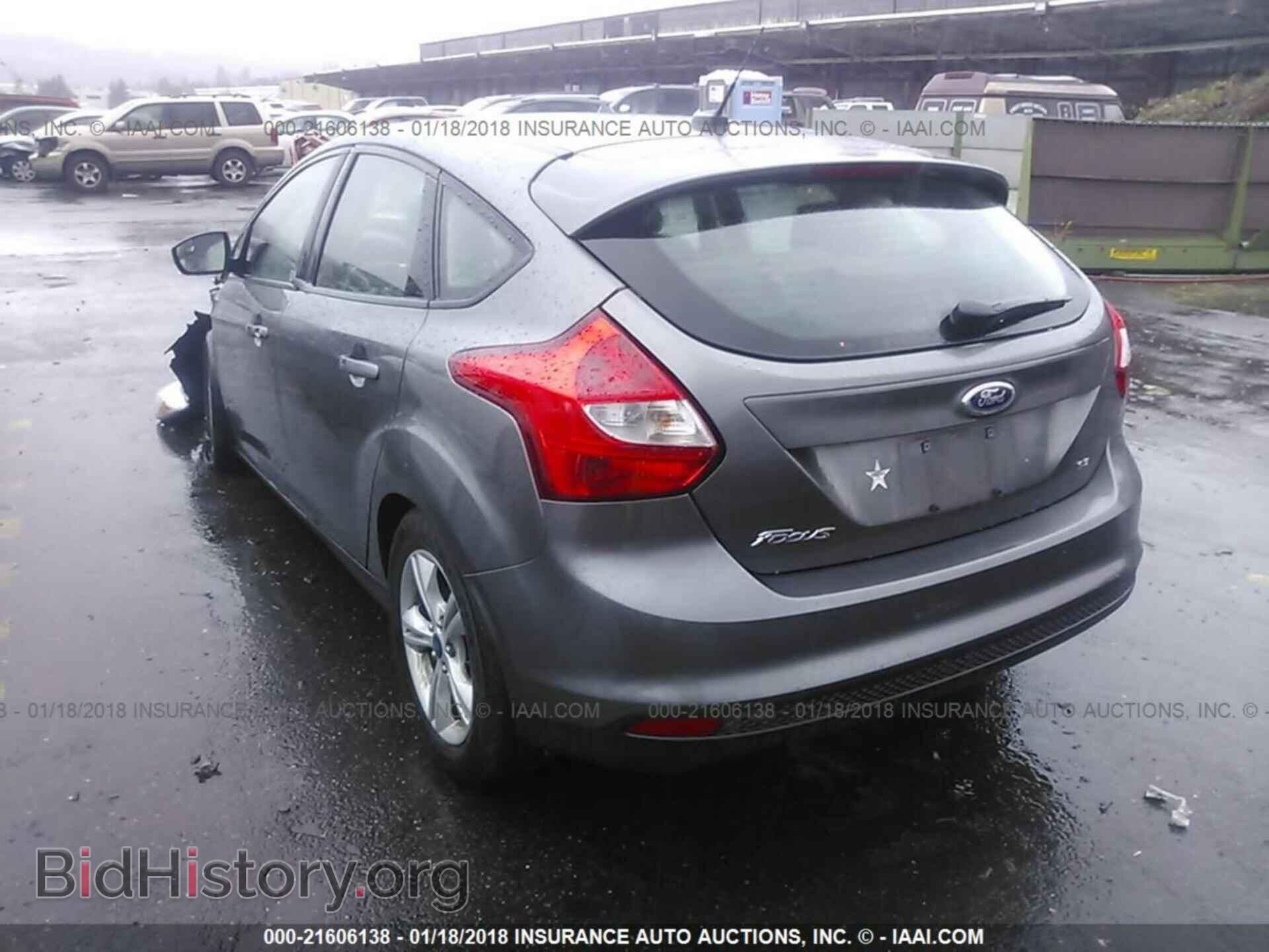 2014 Ford Focus - VIN: 1FADP3K2XEL271642 - Photo 3