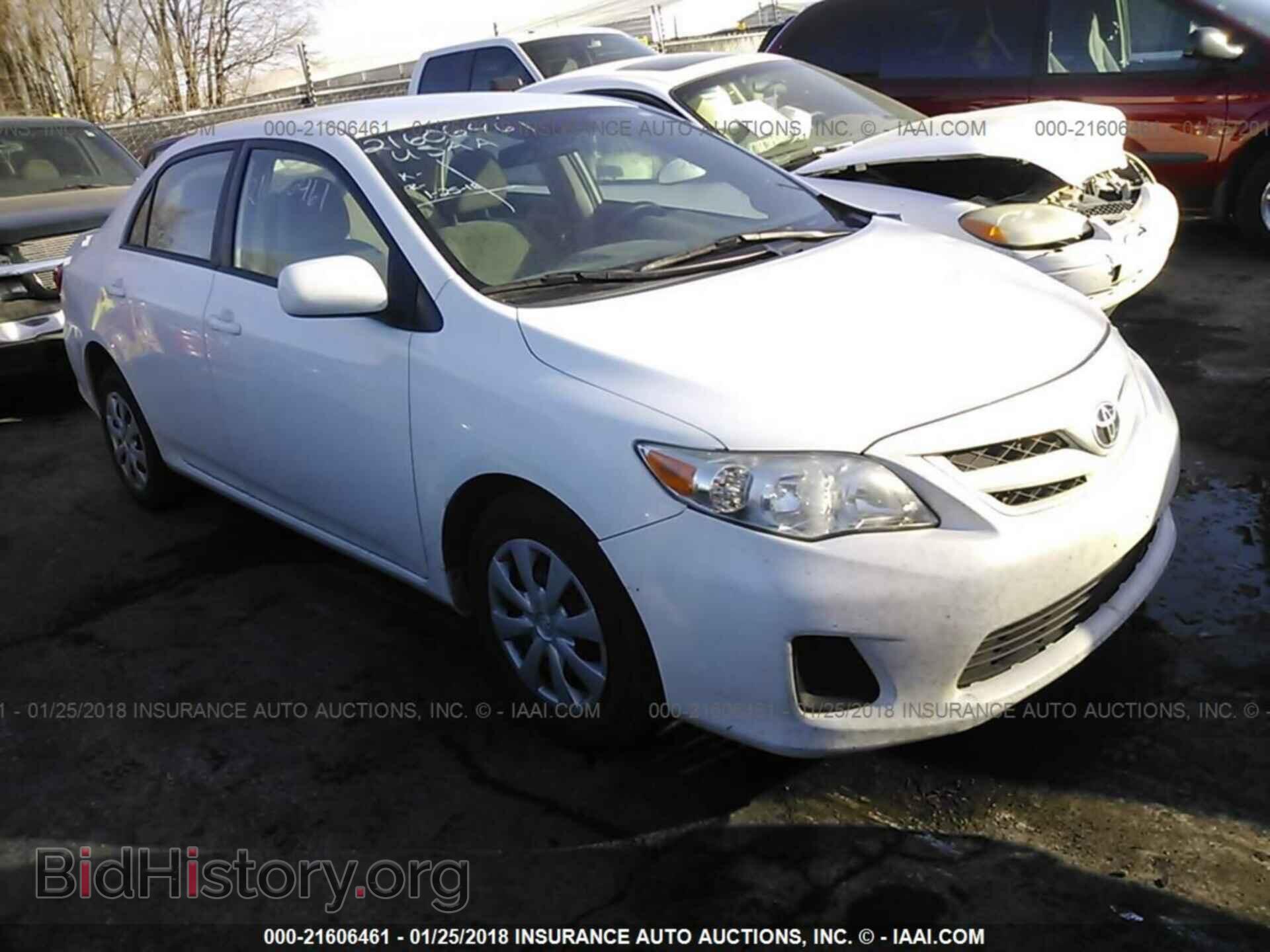 Photo 2T1BU4EE1BC680752 - Toyota Corolla 2011