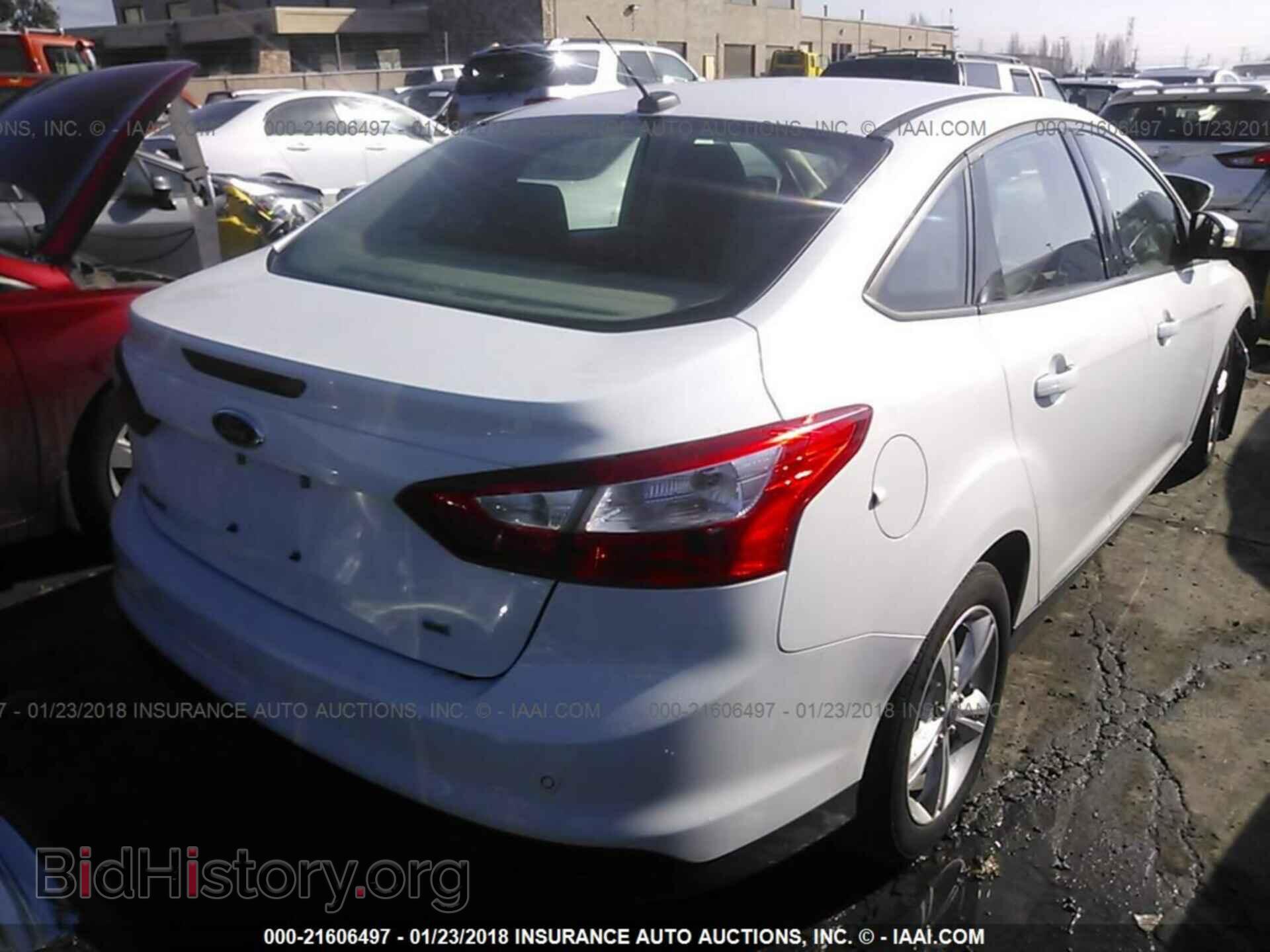 2013 Ford Focus - VIN: 1FADP3F26DL201032 - Photo 4