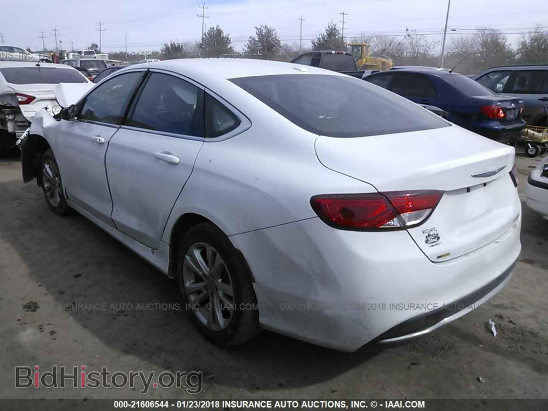 2015 Chrysler 200 - VIN: 1C3CCCAB3FN649796 - Photo 3