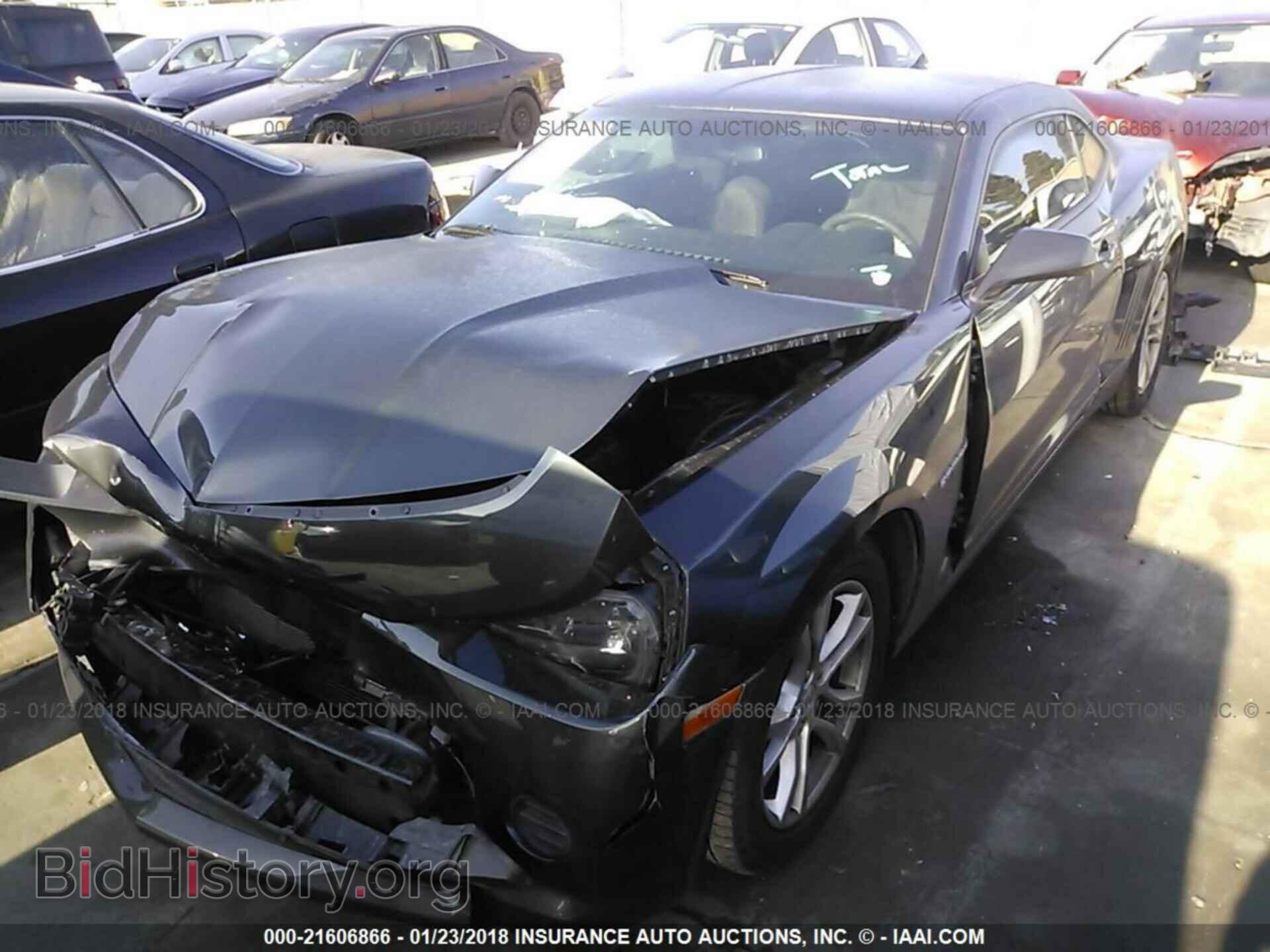 2014 Chevrolet Camaro - VIN: 2G1FA1E32E9180944 - Фото 2