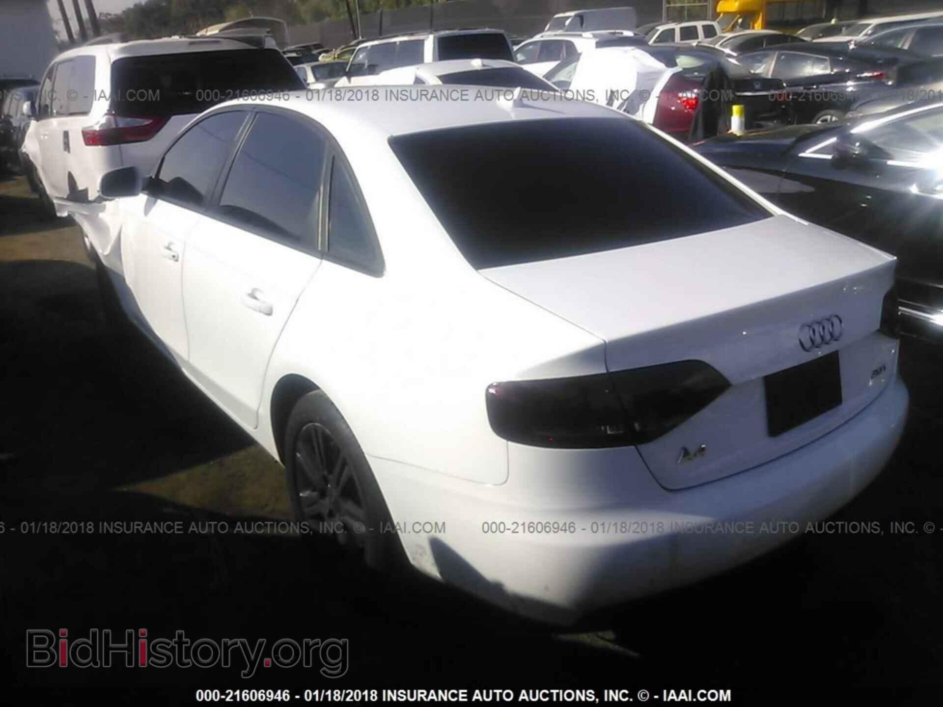 2011 Audi A4 - VIN: WAUAFAFL1BN056381 - Фото 3