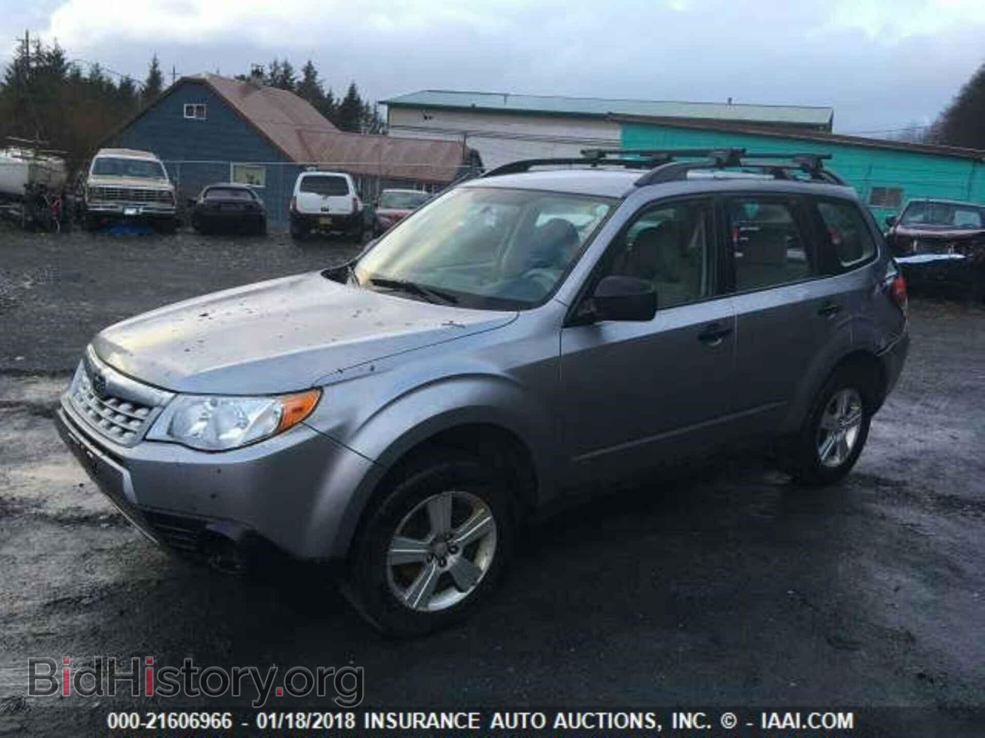 2011 Subaru Forester - VIN: JF2SHABCXBH706834 - Фото 2