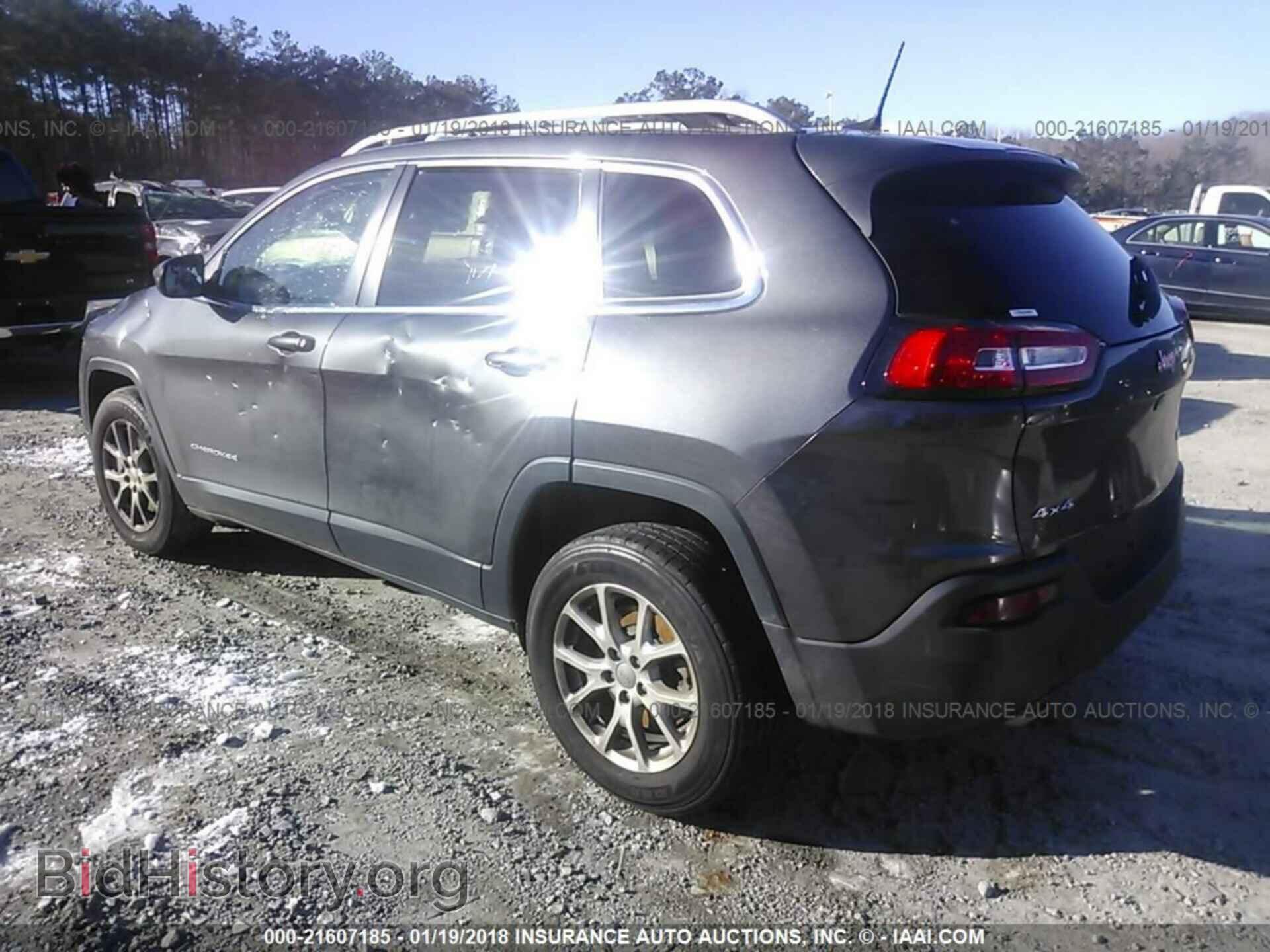 2017 Jeep Cherokee - VIN: 1C4PJMCB2HW511587 - Фото 3