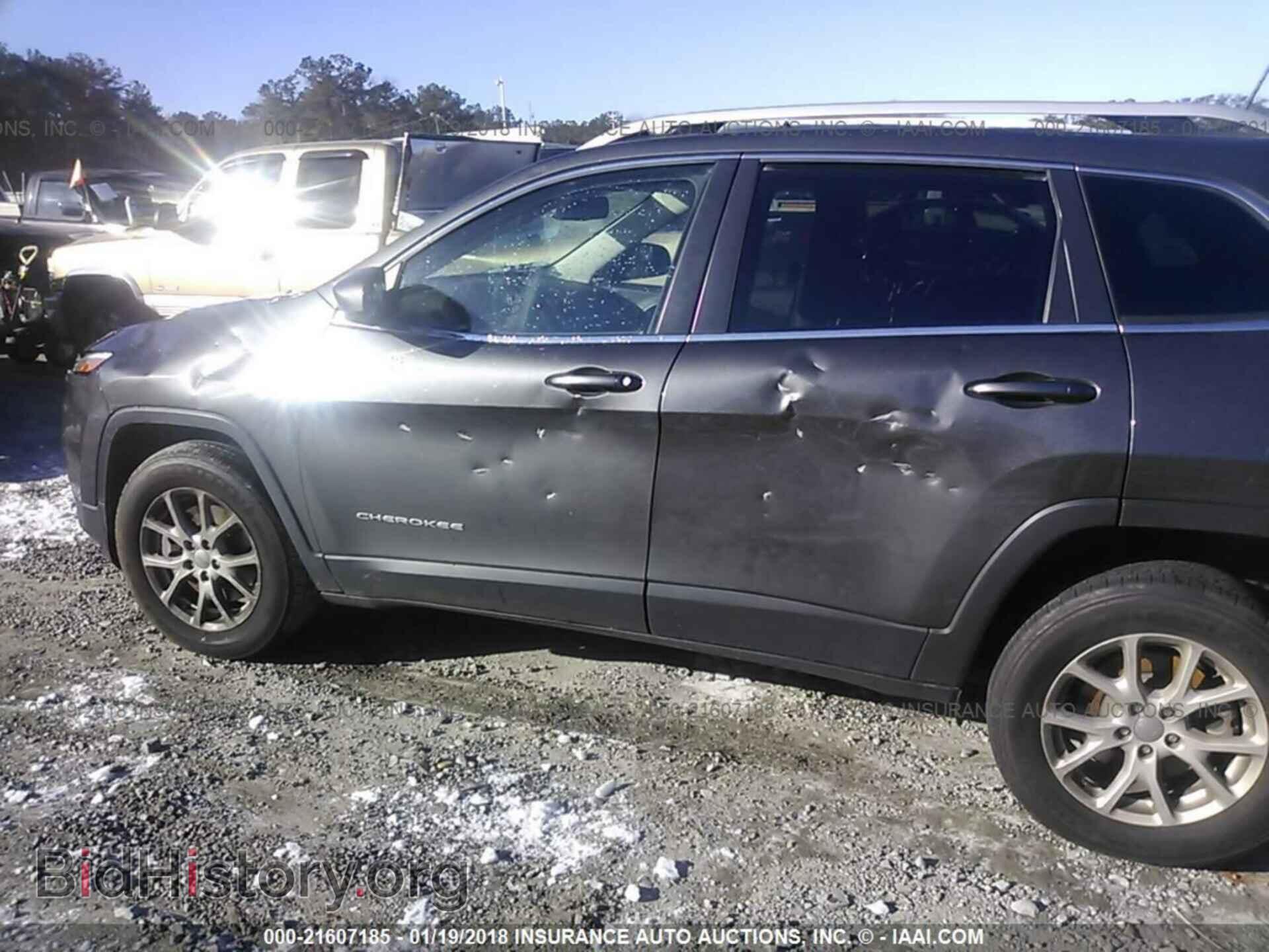 2017 Jeep Cherokee - VIN: 1C4PJMCB2HW511587 - Фото 6