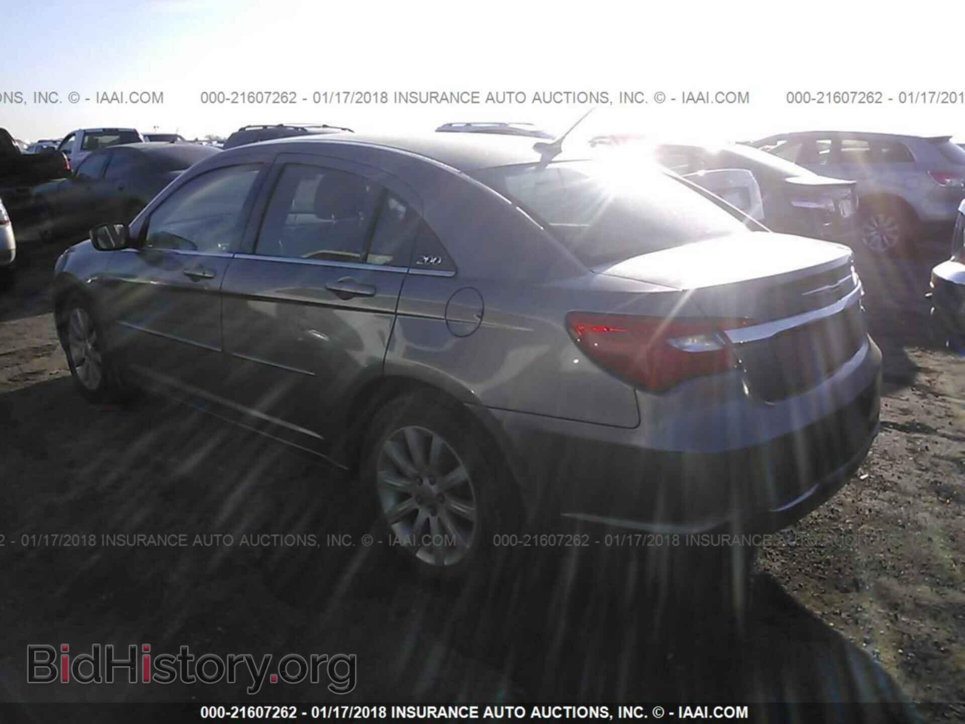 2013 Chrysler 200 - VIN: 1C3CCBBB7DN714784 - Photo 3
