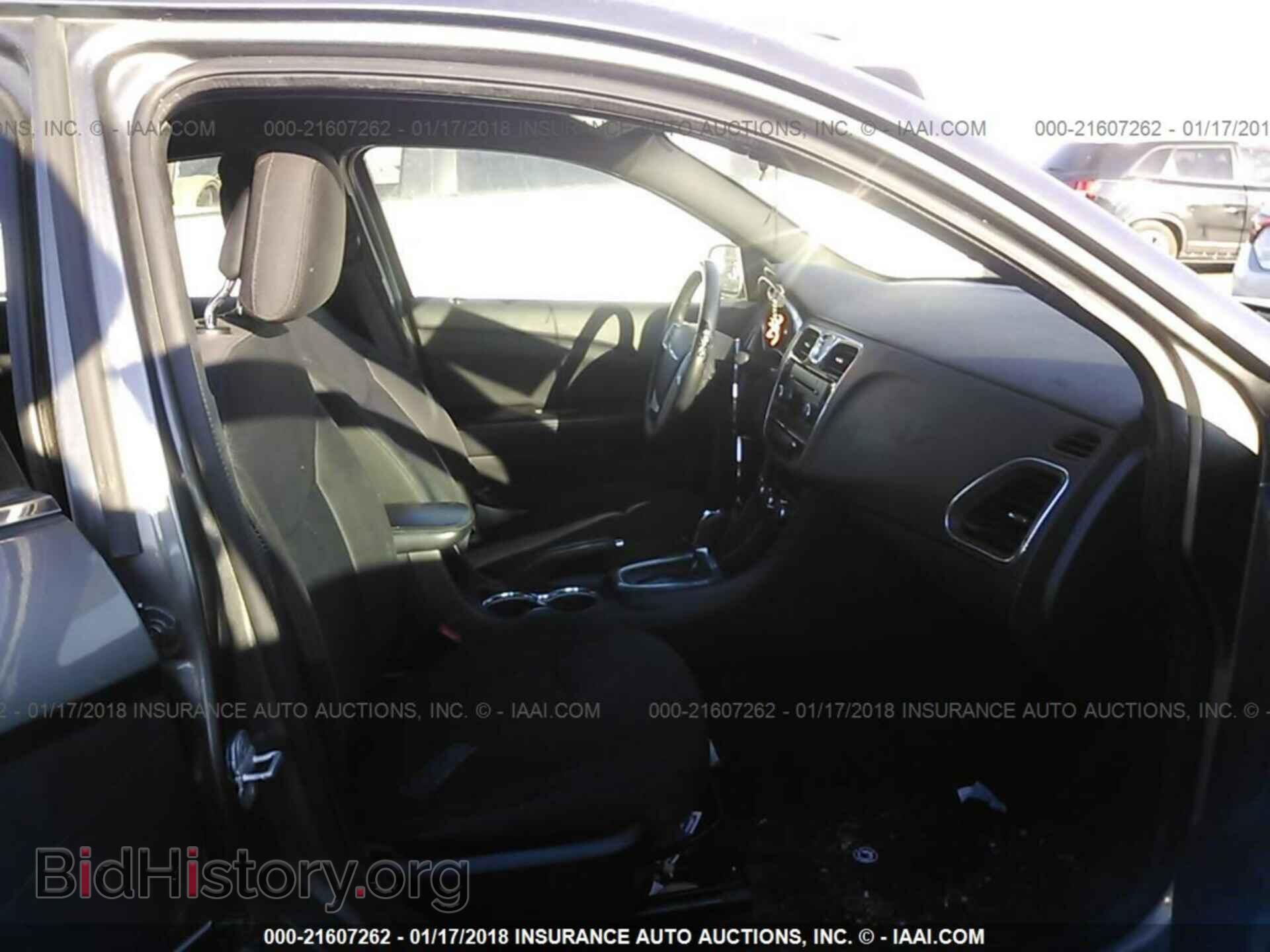 2013 Chrysler 200 - VIN: 1C3CCBBB7DN714784 - Photo 5