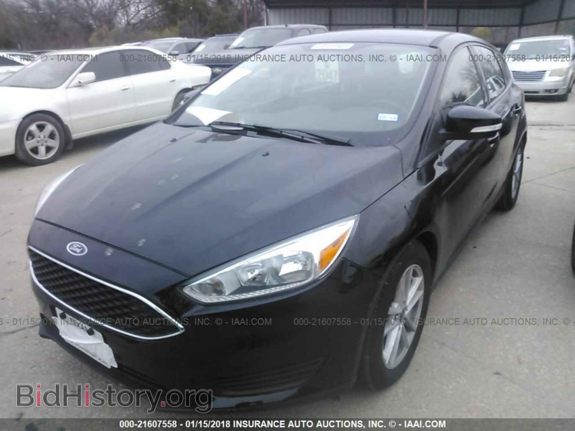 2017 Ford Focus - VIN: 1FADP3K21HL286051 - Photo 2
