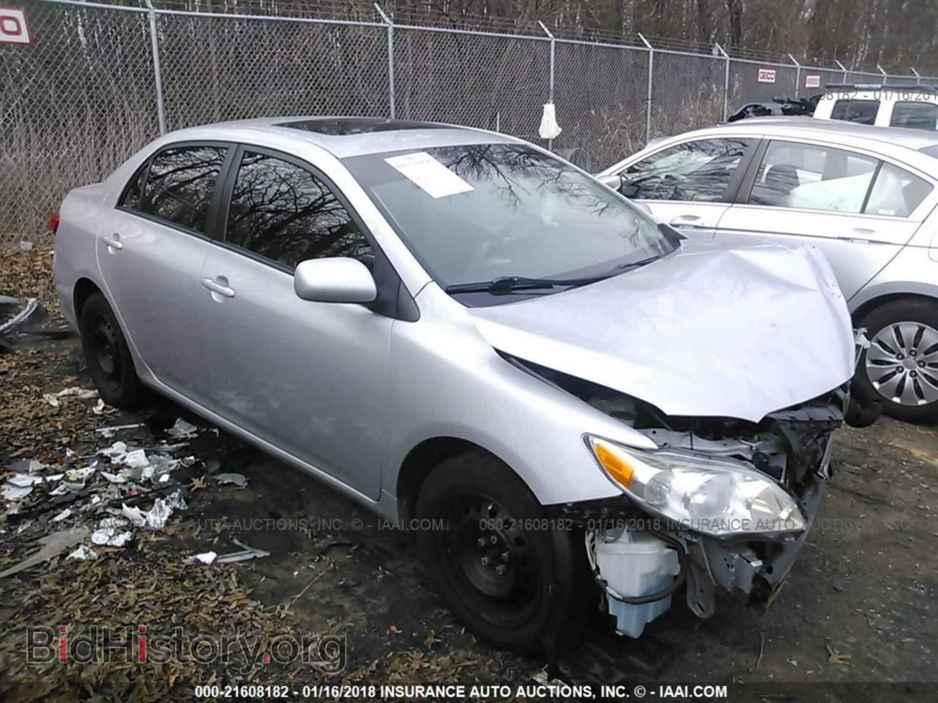 Photo 2T1BU4EE9BC561993 - Toyota Corolla 2011