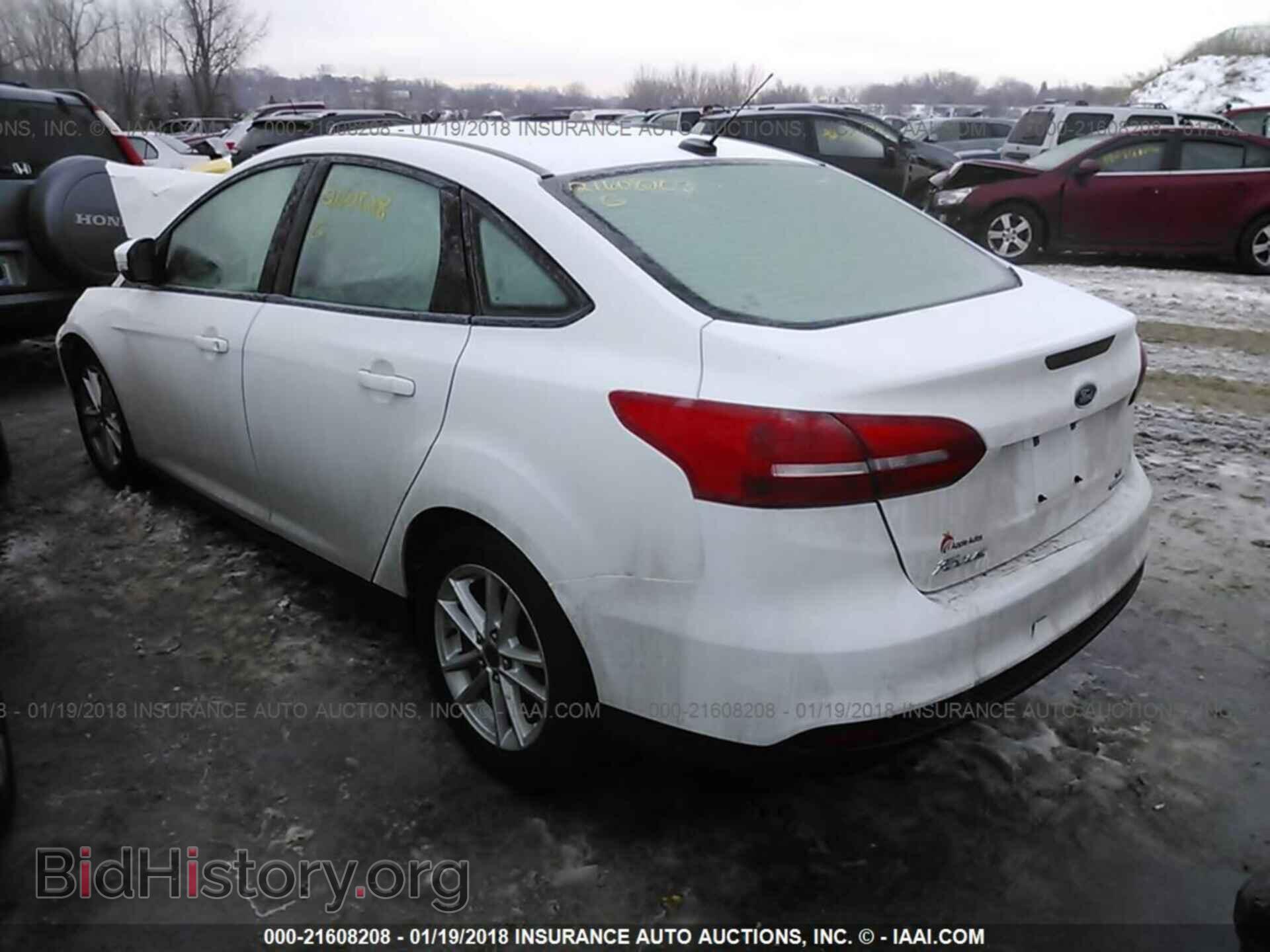 2015 Ford Focus - VIN: 1FADP3F26FL368994 - Photo 3
