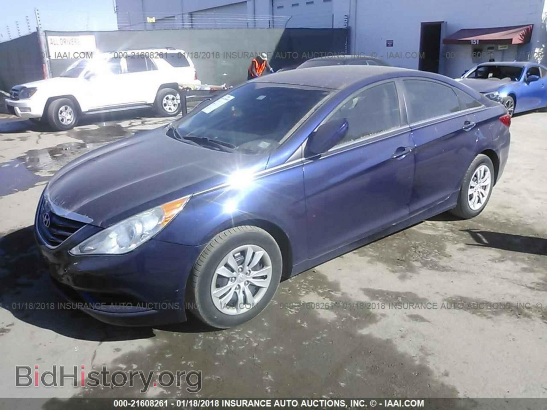 2012 Hyundai Sonata - VIN: 5NPEB4AC9CH484838 - Фото 2