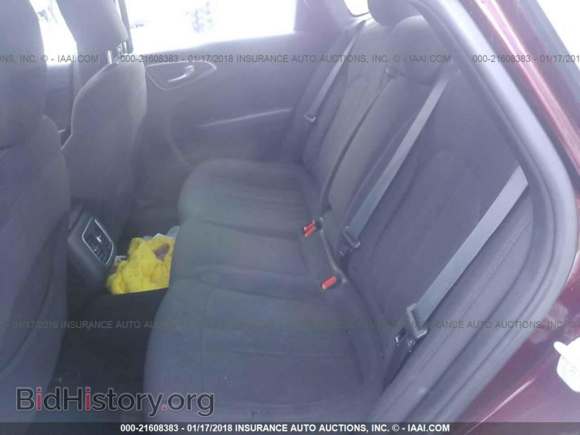 2015 Chrysler 200 - VIN: 1C3CCCAB0FN623205 - Photo 8