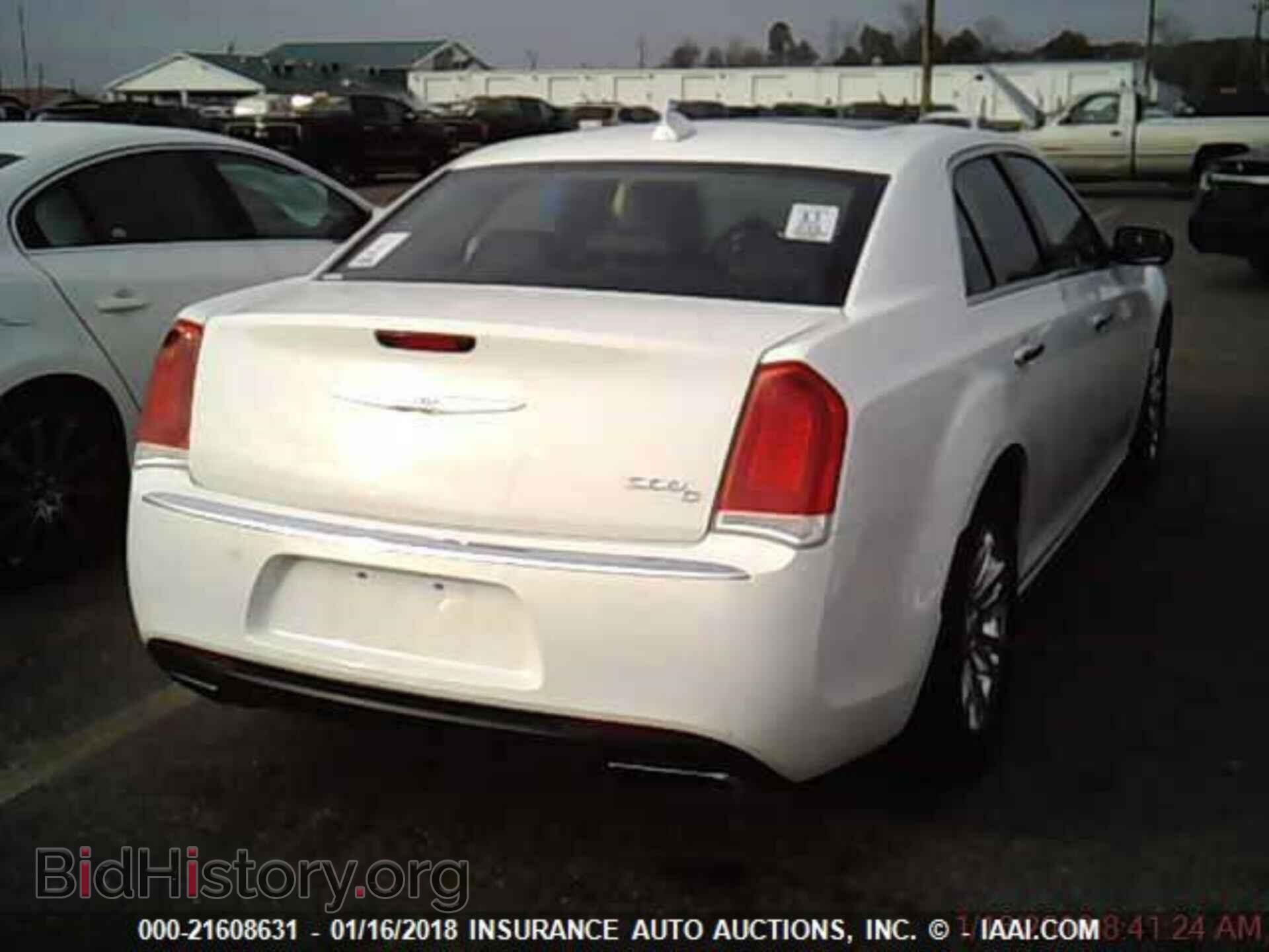 2017 Chrysler 300c - VIN: 2C3CCAEG7HH565101 - Фото 2