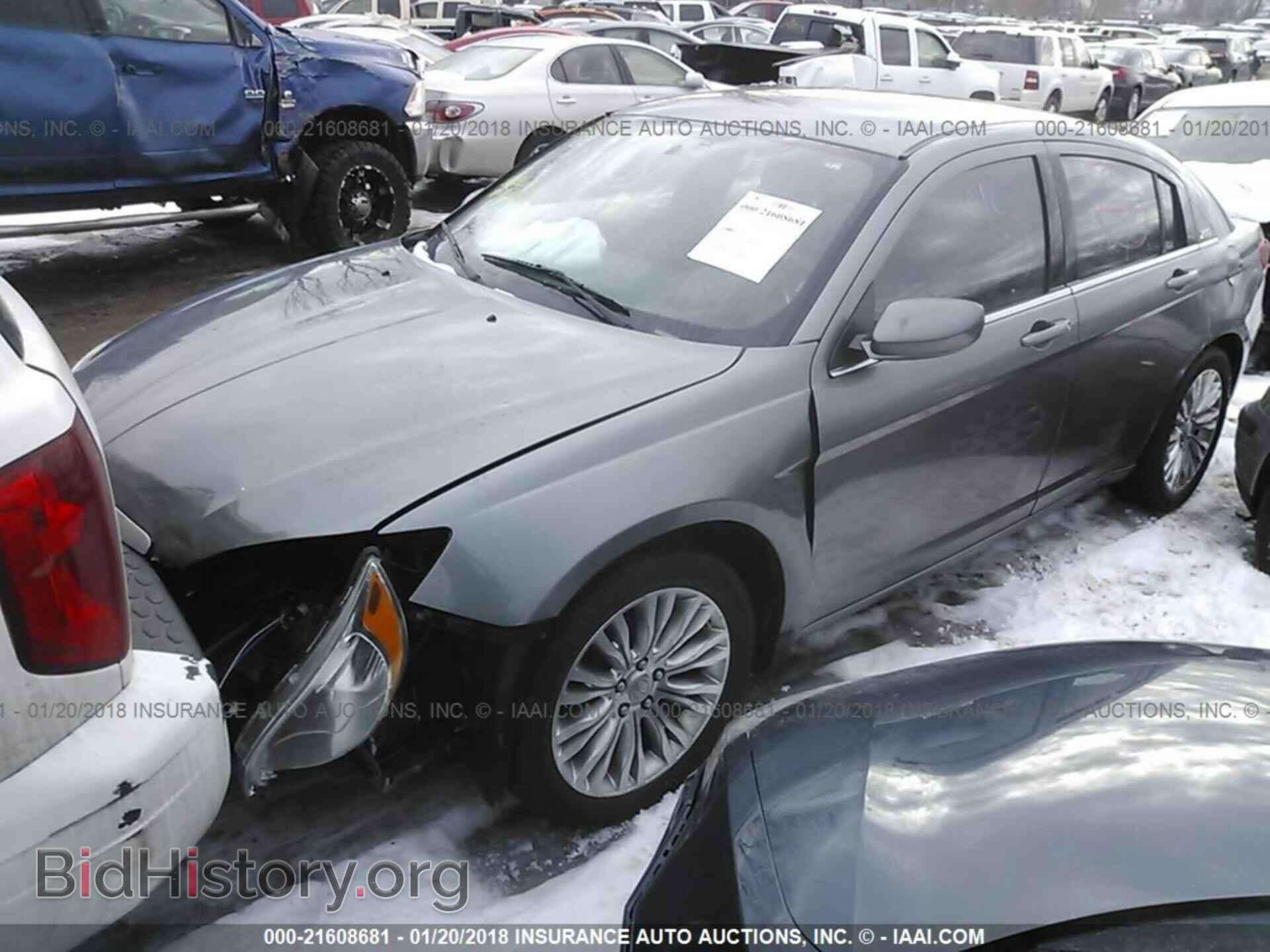 2012 Chrysler 200 - VIN: 1C3CCBAB6CN274024 - Фото 2