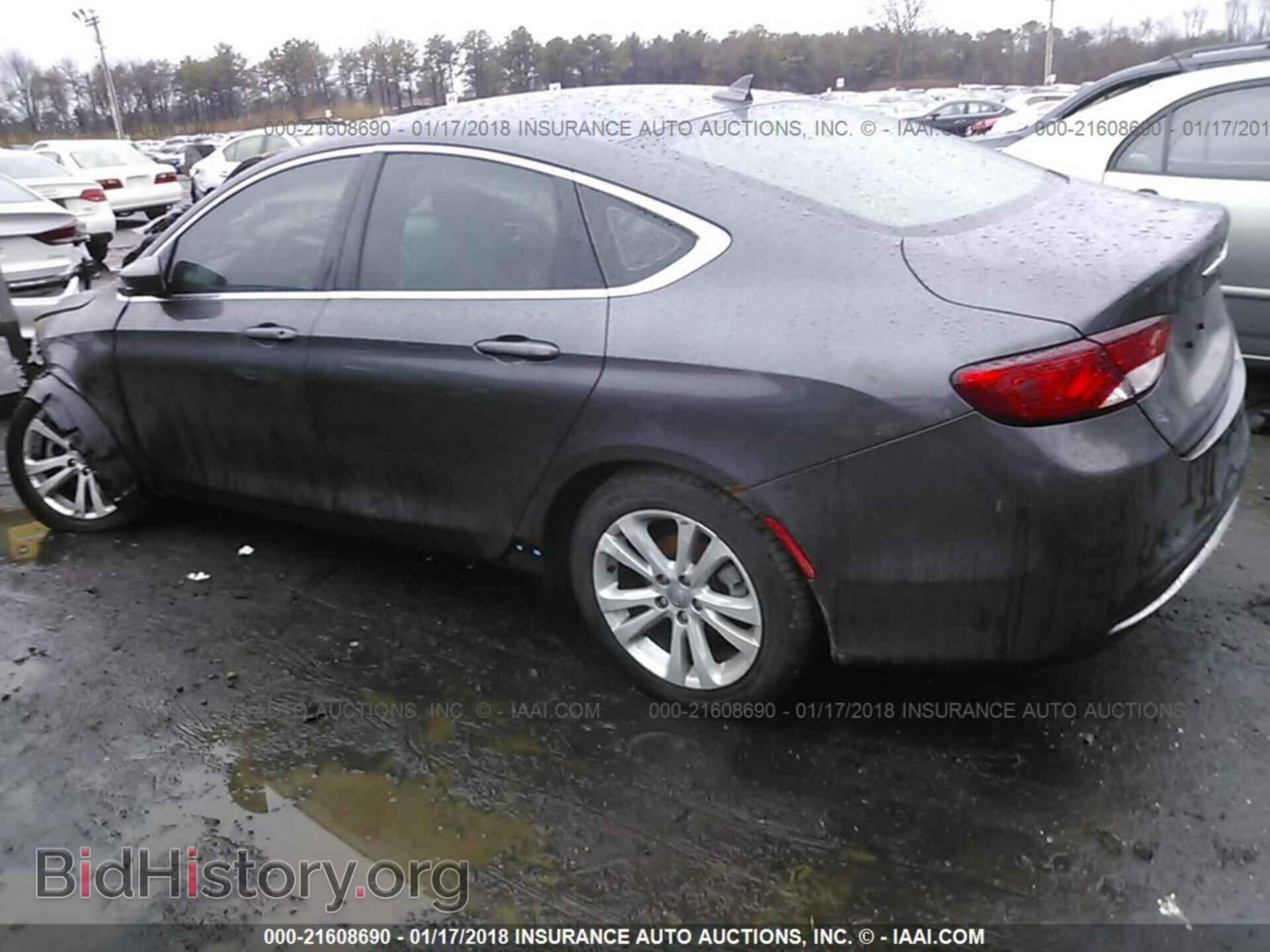 2015 Chrysler 200 - VIN: 1C3CCCAB4FN726711 - Photo 3