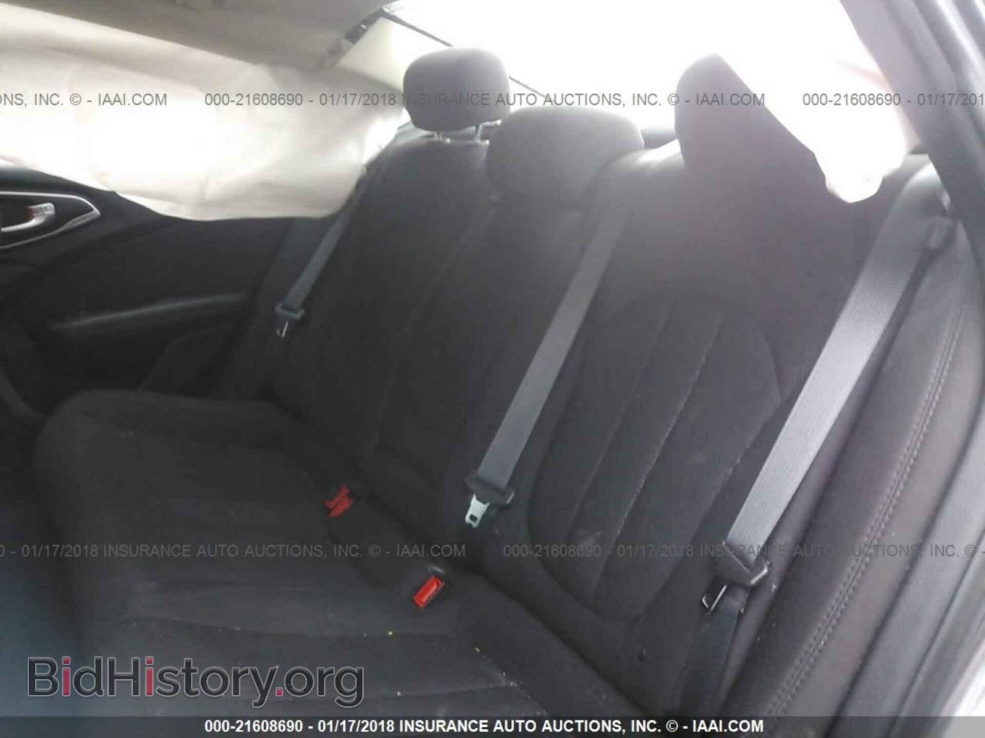 2015 Chrysler 200 - VIN: 1C3CCCAB4FN726711 - Photo 8