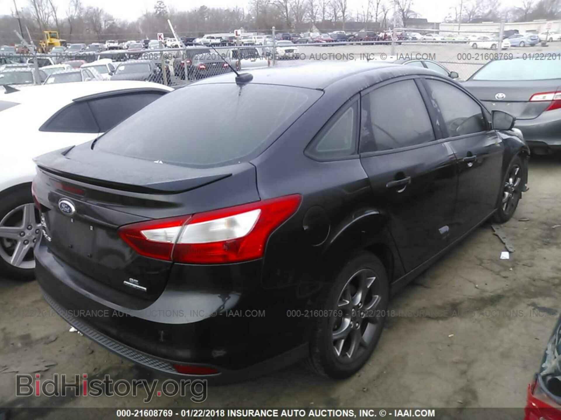 2013 Ford Focus - VIN: 1FADP3F24DL375083 - Photo 4