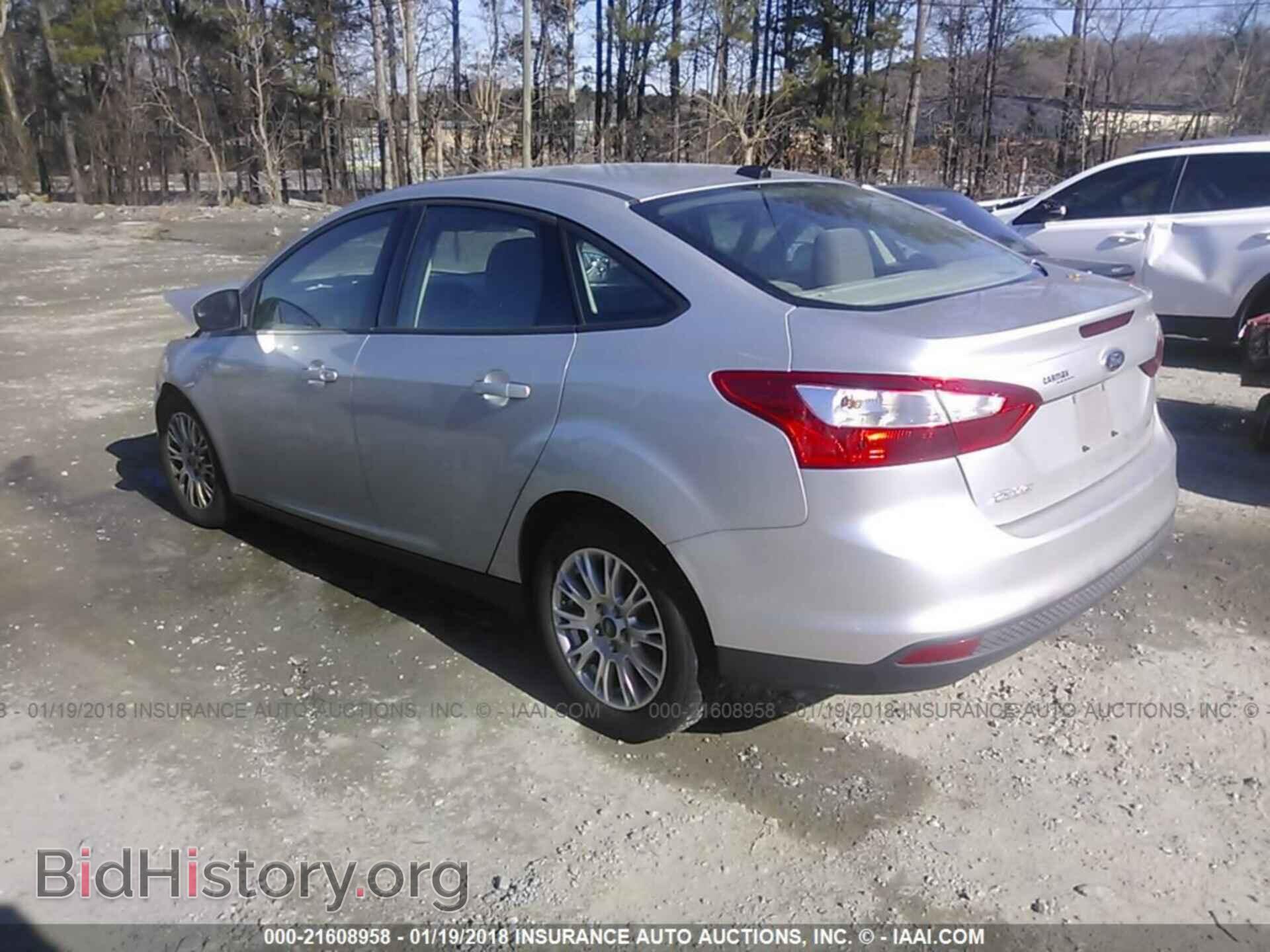 2012 Ford Focus - VIN: 1FAHP3F21CL397767 - Фото 3