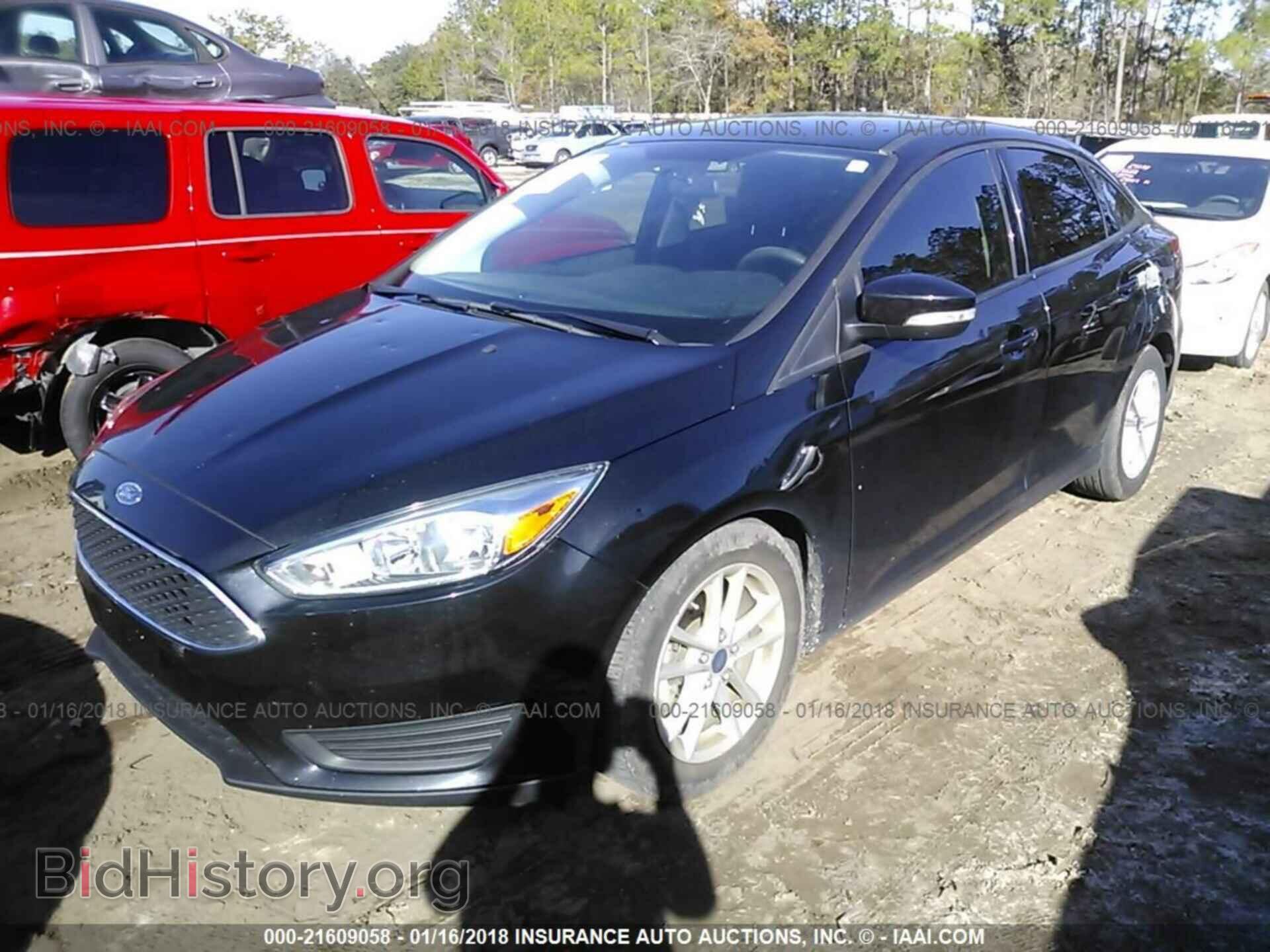 2015 Ford Focus - VIN: 1FADP3F20FL347641 - Photo 2