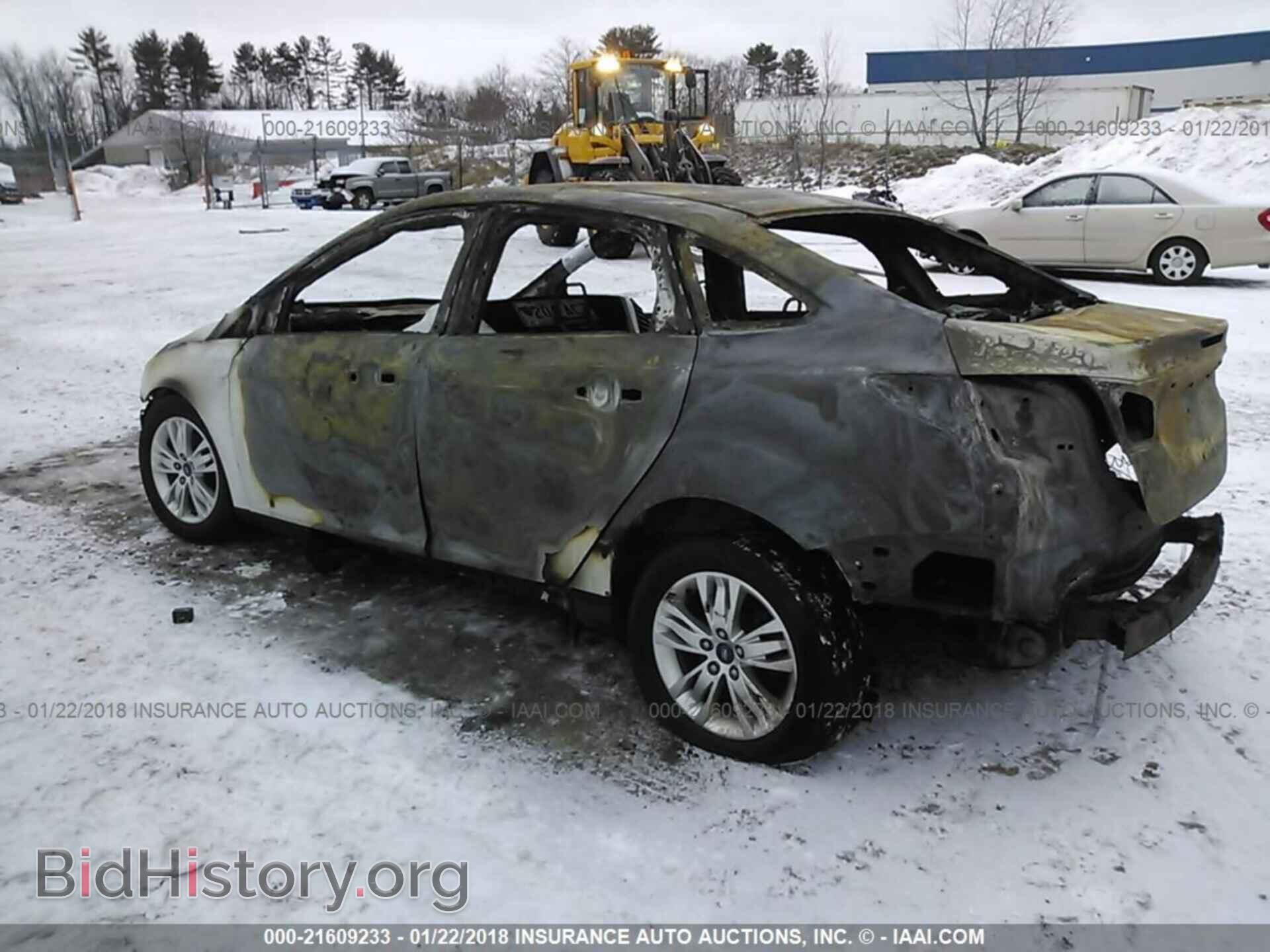2012 Ford Focus - VIN: 1FAHP3H28CL454043 - Фото 3