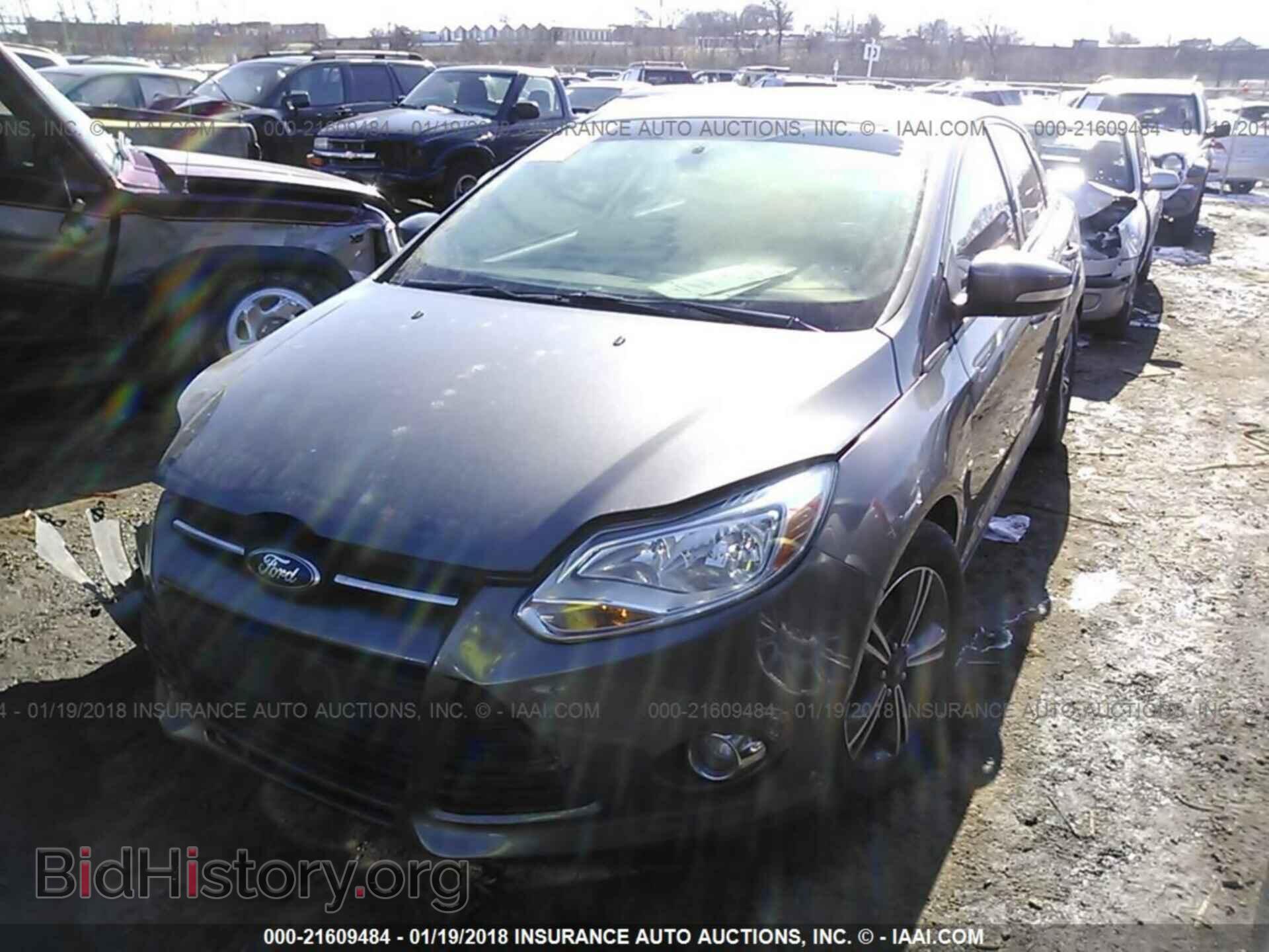 2014 Ford Focus - VIN: 1FADP3F24EL147599 - Photo 2