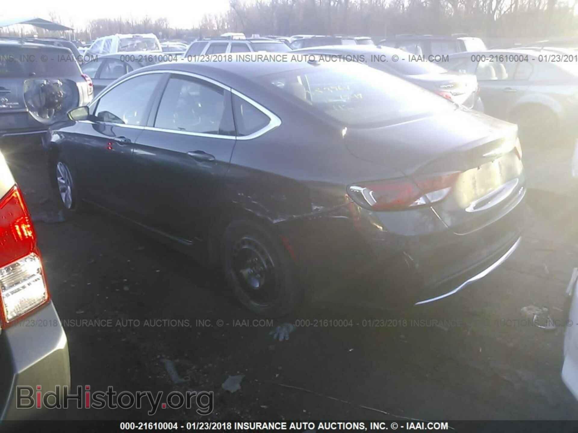 2015 Chrysler 200 - VIN: 1C3CCCAB8FN695513 - Photo 3
