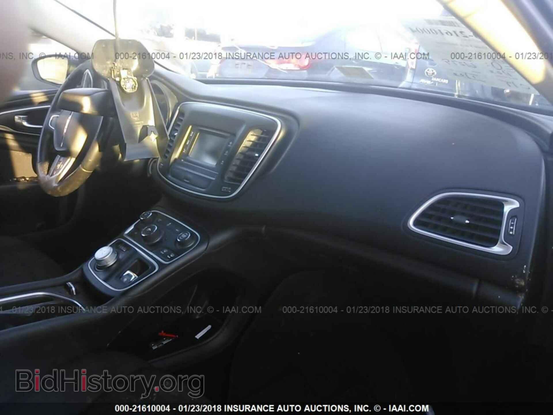 2015 Chrysler 200 - VIN: 1C3CCCAB8FN695513 - Photo 5