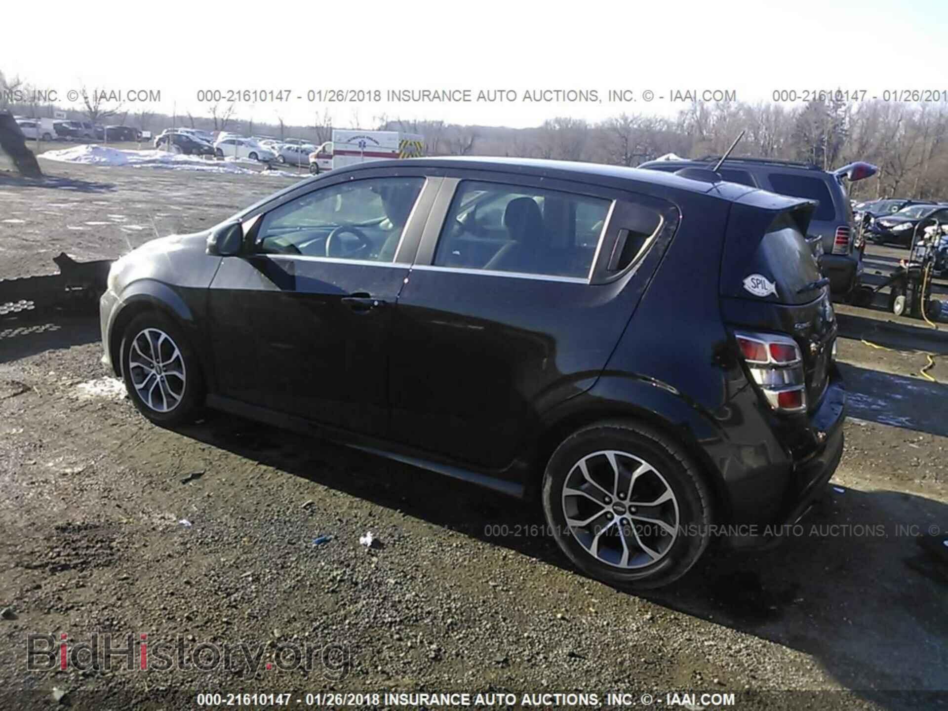 2017 Chevrolet Sonic - VIN: 1G1JD6SG4H4101142 - Фото 3