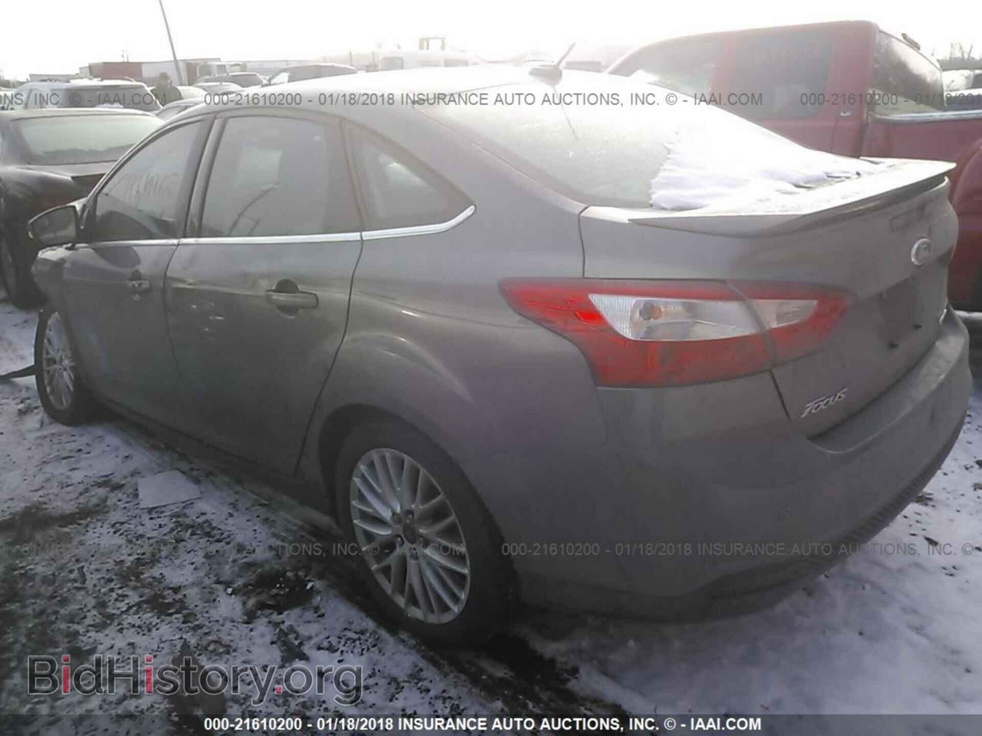 2014 Ford Focus - VIN: 1FADP3J20EL439063 - Photo 3