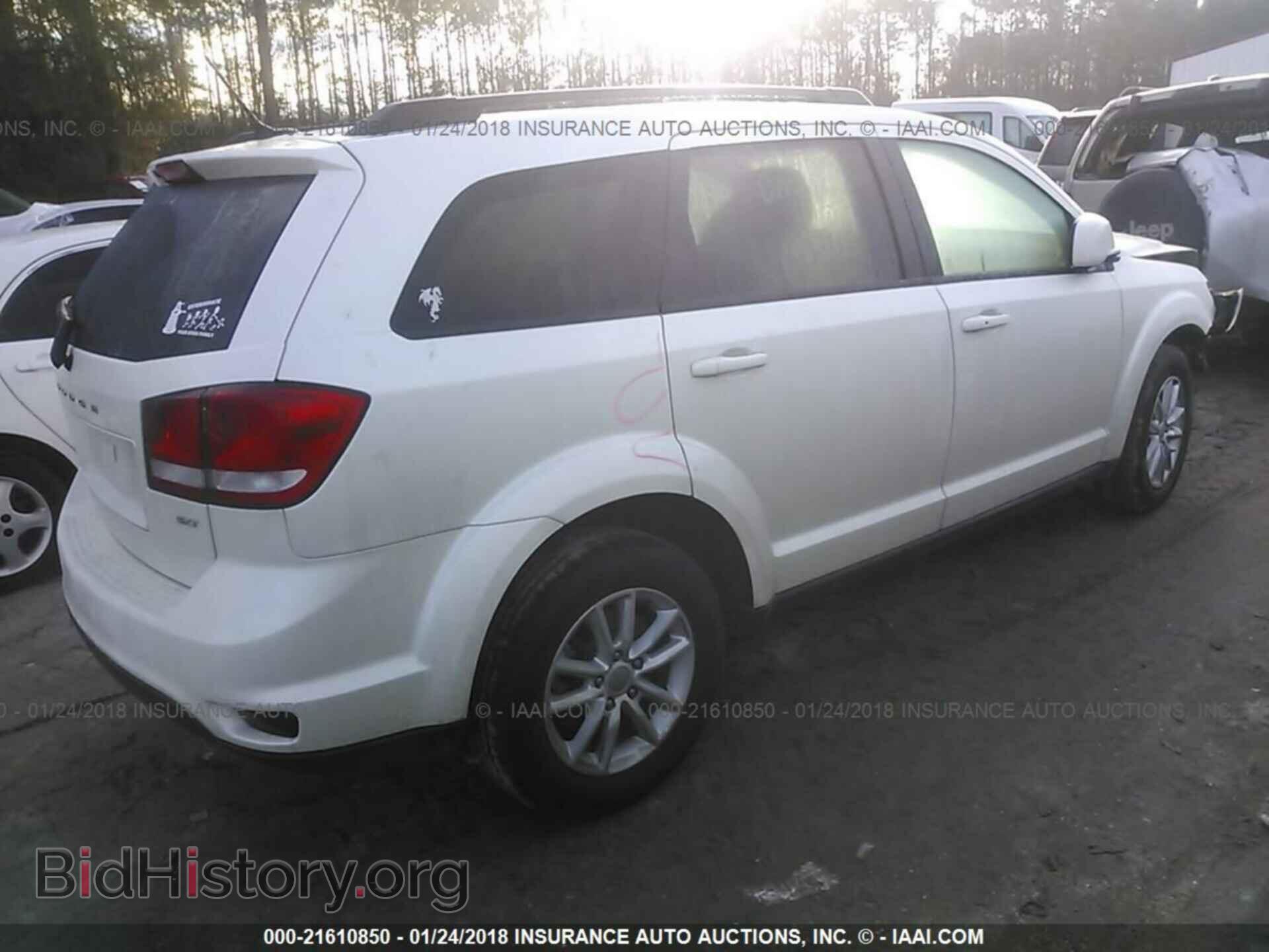 2016 Dodge Journey - VIN: 3C4PDCBB4GT250146 - Фото 4