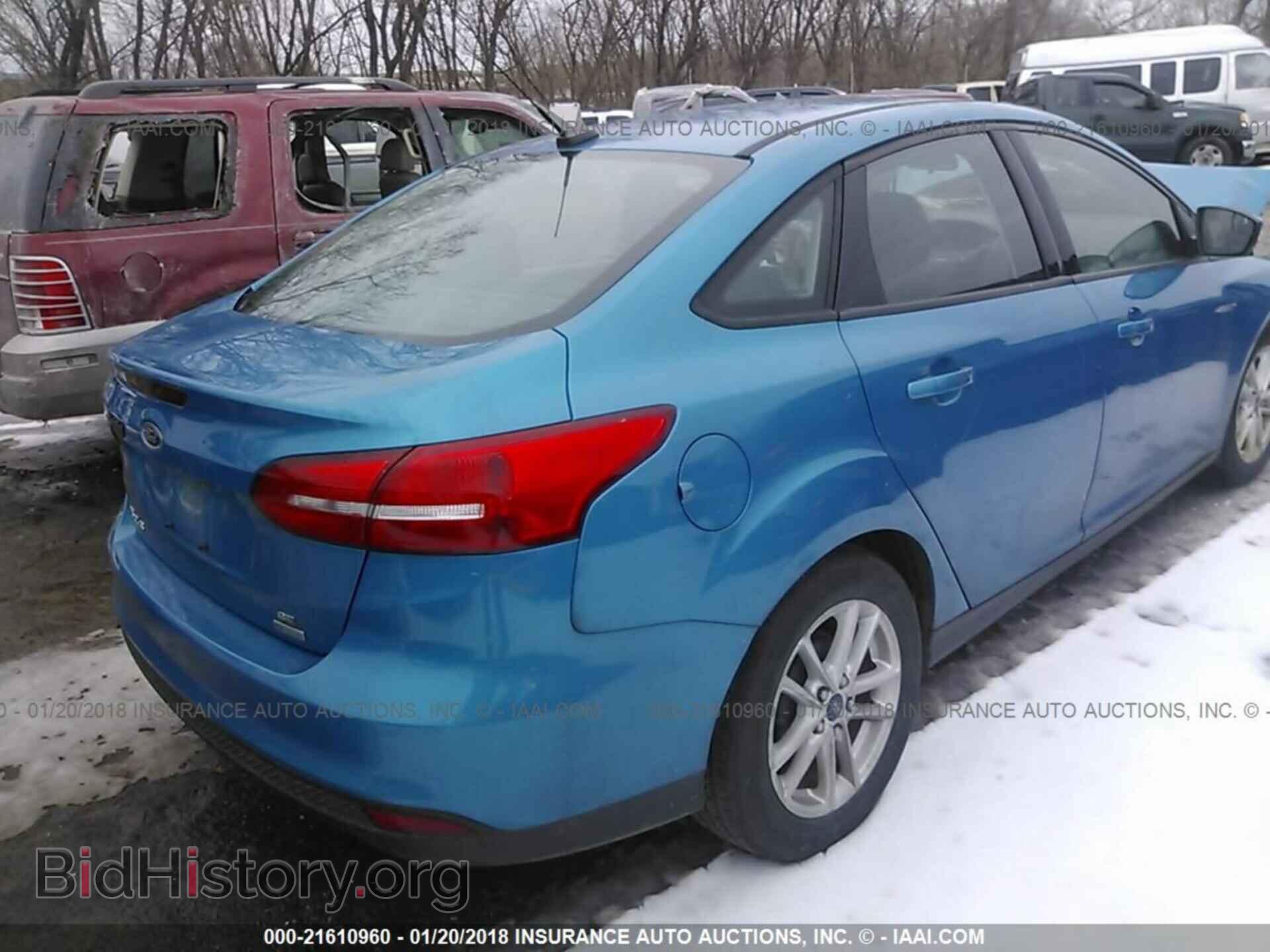 2015 Ford Focus - VIN: 1FADP3FE6FL274253 - Photo 4